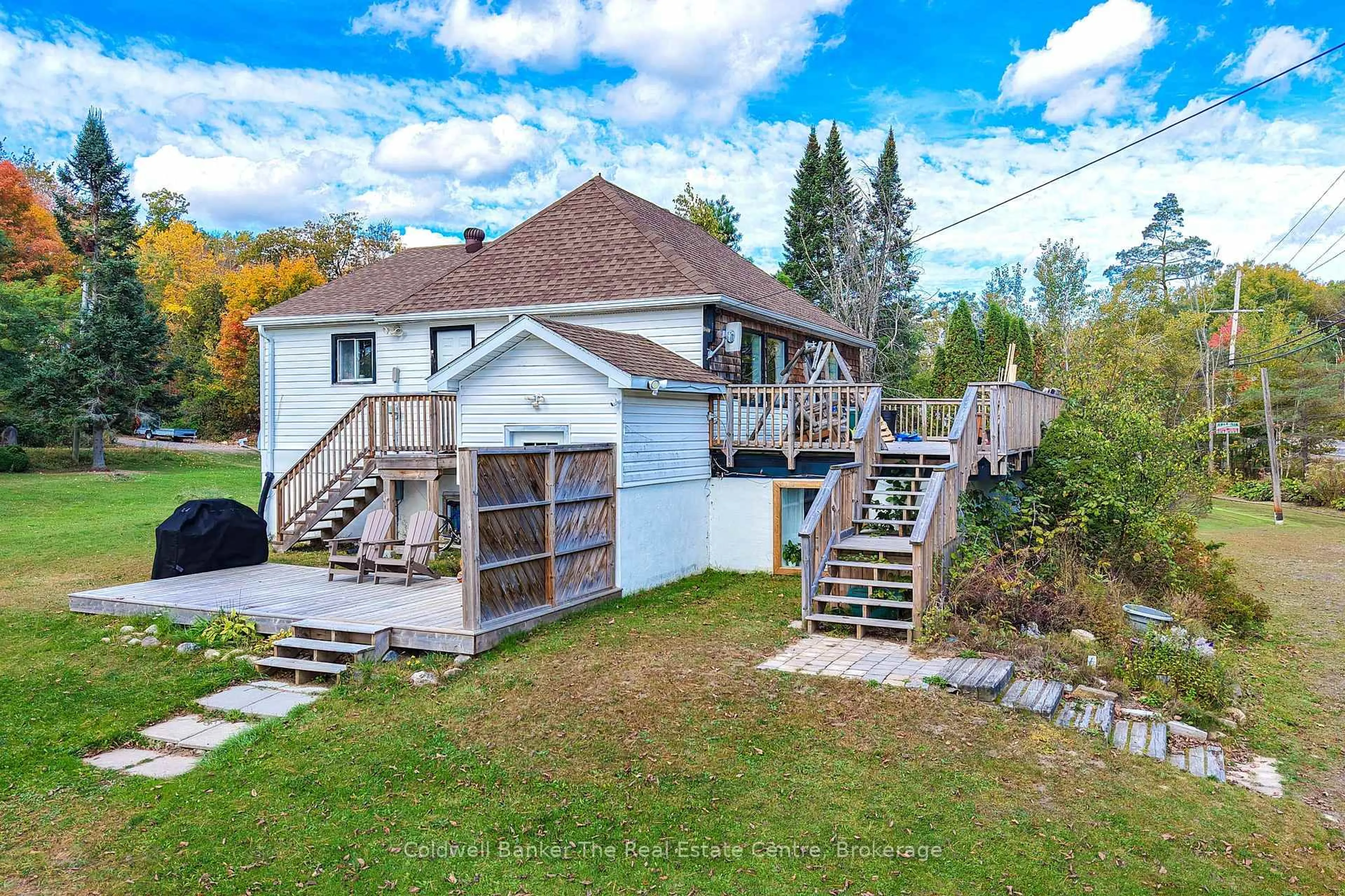 A pic from outside/outdoor area/front of a property/back of a property/a pic from drone, water/lake/river/ocean view for 120 Bakery Lane, Gravenhurst Ontario P1P 1T6