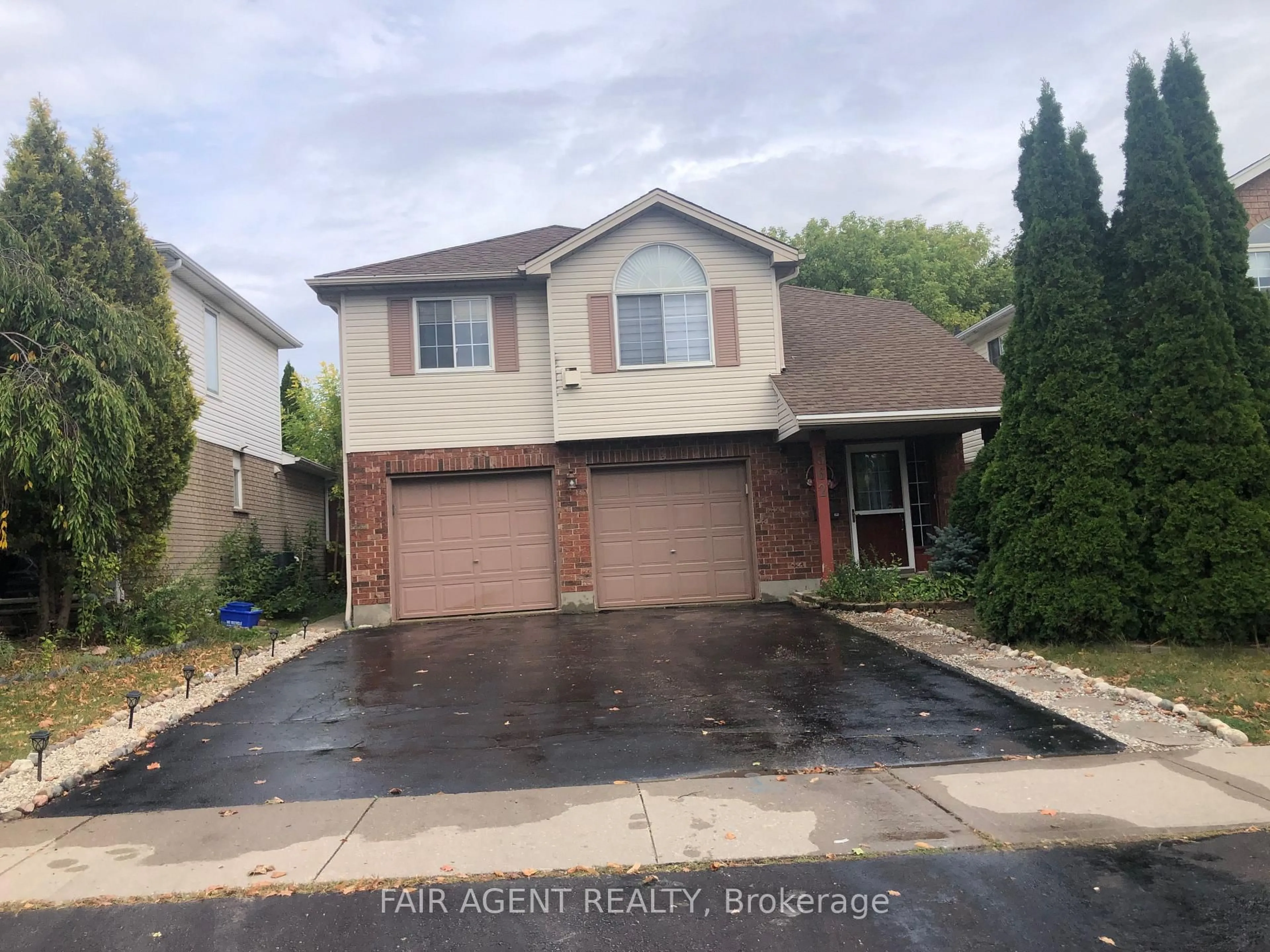 Unknown for 562 Erinbrook Dr, Kitchener Ontario N2E 3M8