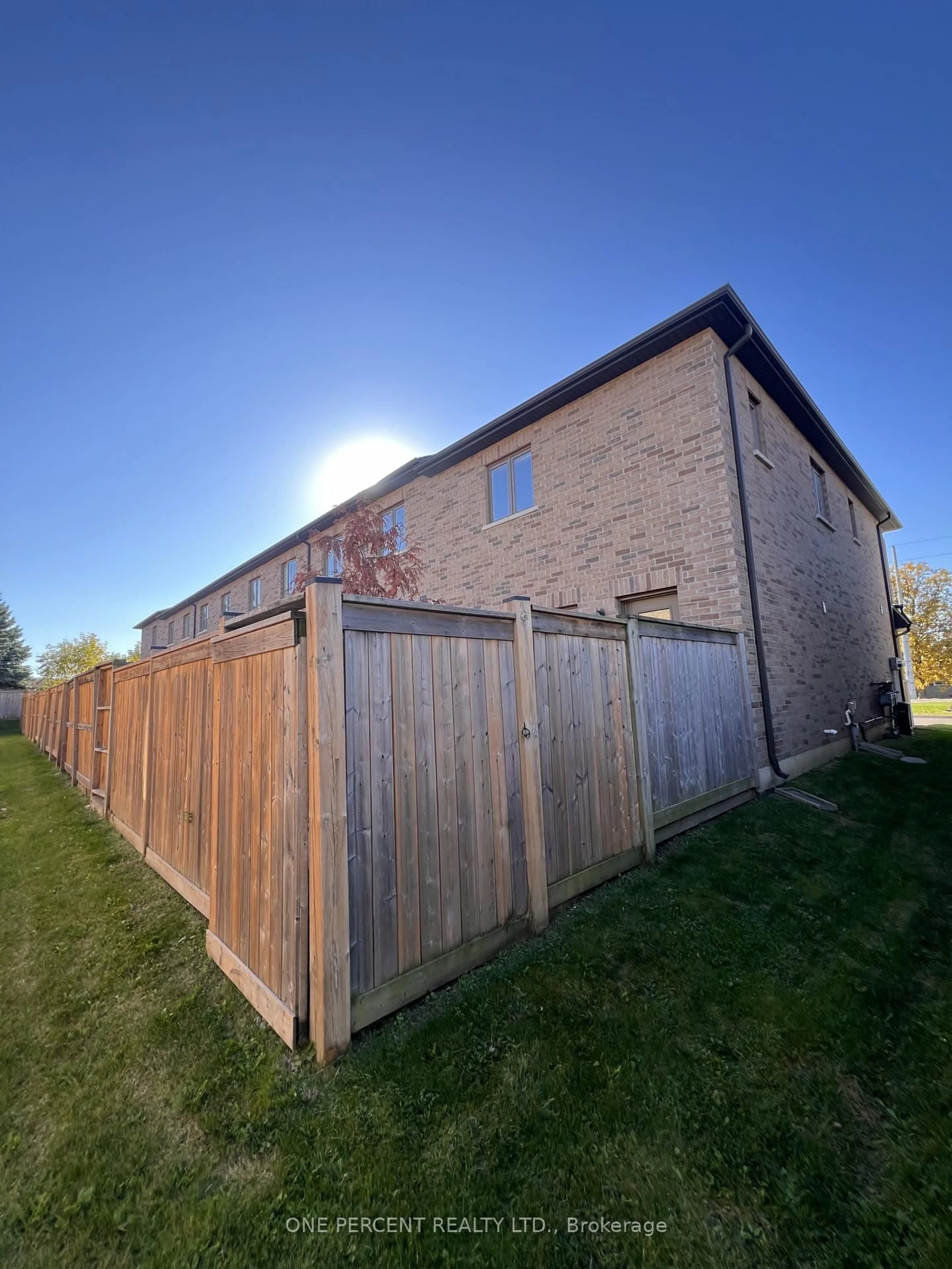 A pic from outside/outdoor area/front of a property/back of a property/a pic from drone, building for 1165 West 5th St, Hamilton Ontario L9B 1J5