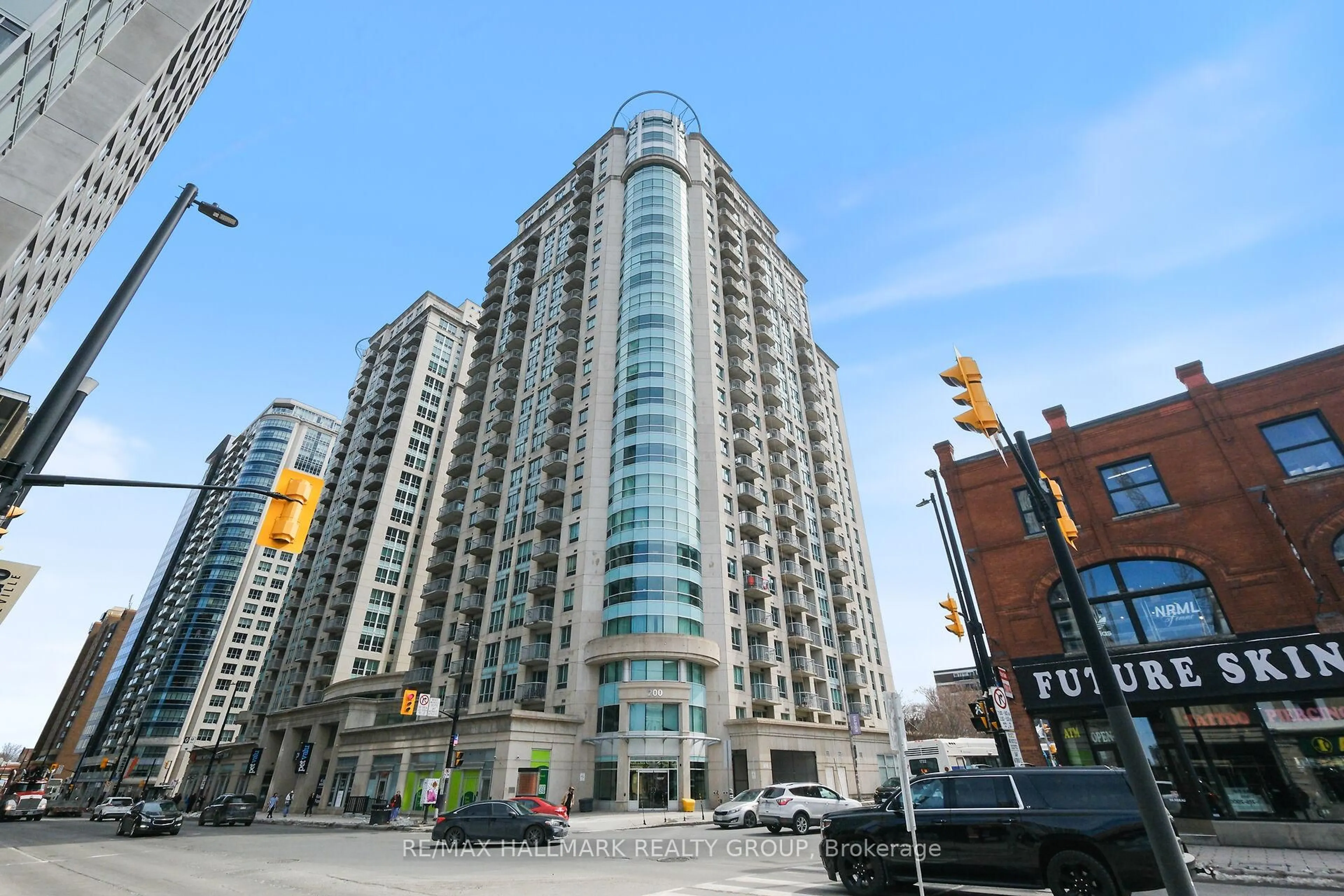 Unknown for 200 Rideau St #706, Ottawa Ontario K1N 5Y1