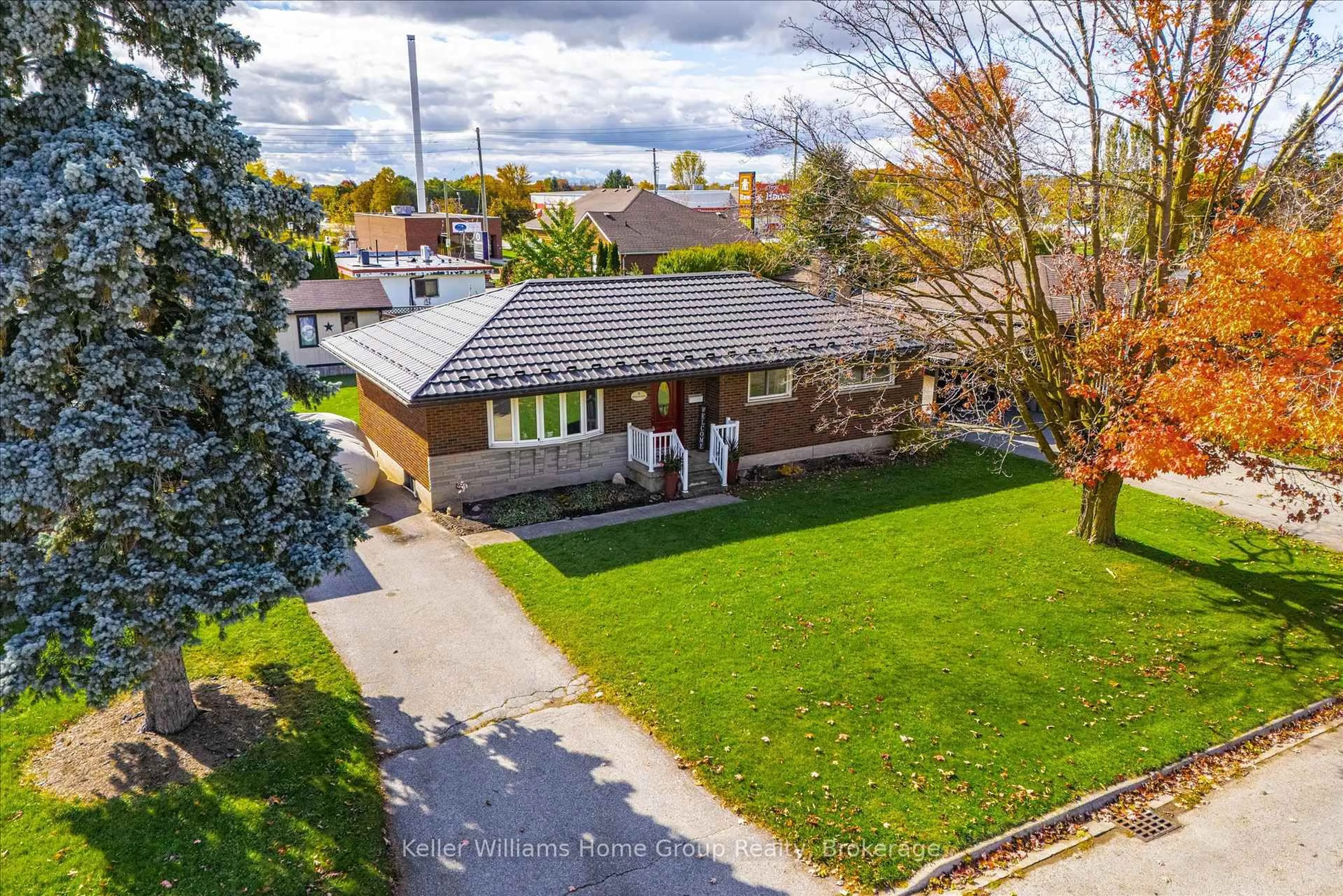 A pic from outside/outdoor area/front of a property/back of a property/a pic from drone, street for 5 Bergin Ave, Centre Wellington Ontario N1M 1A7