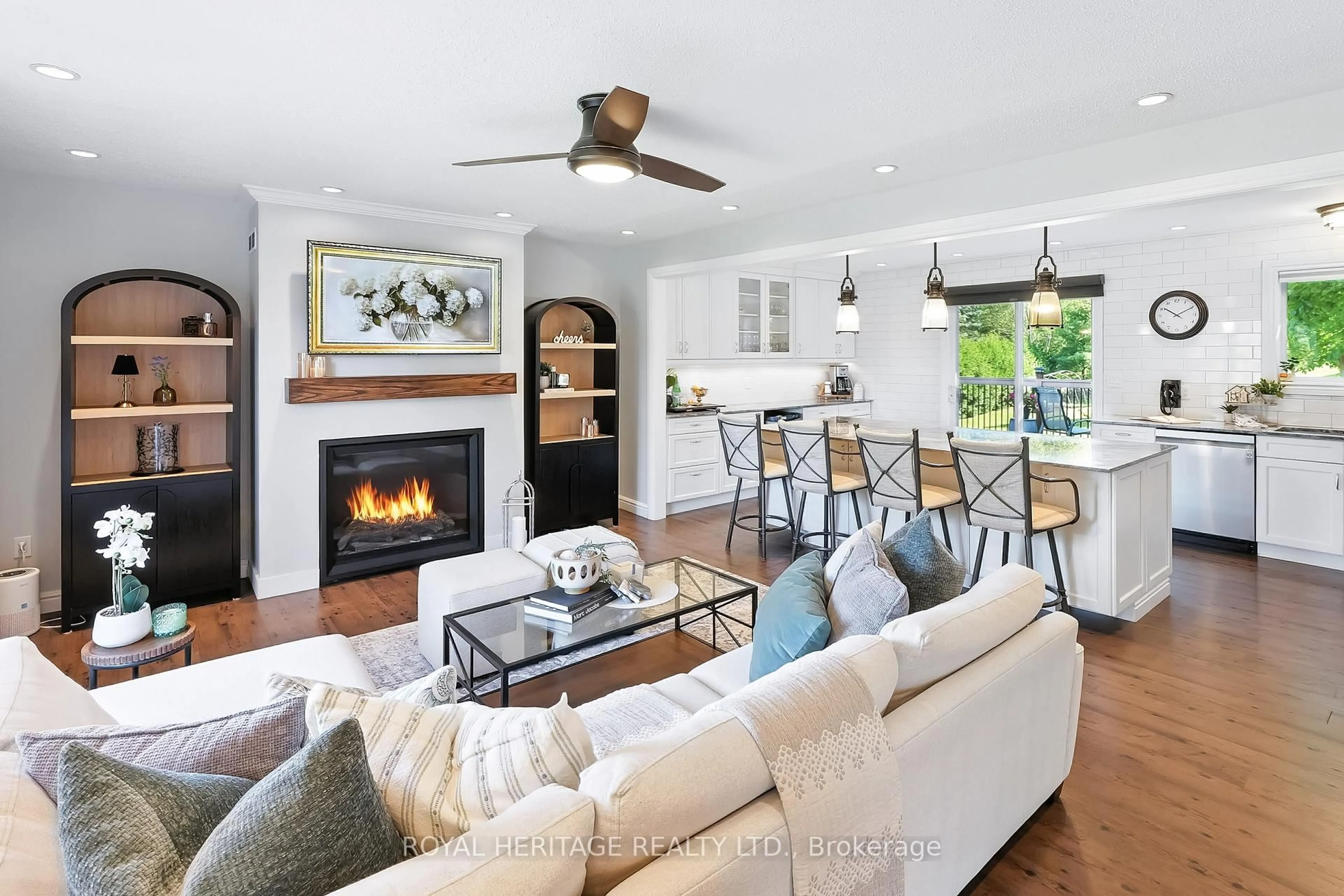 Living room with furniture, unknown for 115 St Marys Crt, Alnwick/Haldimand Ontario K0K 2G0