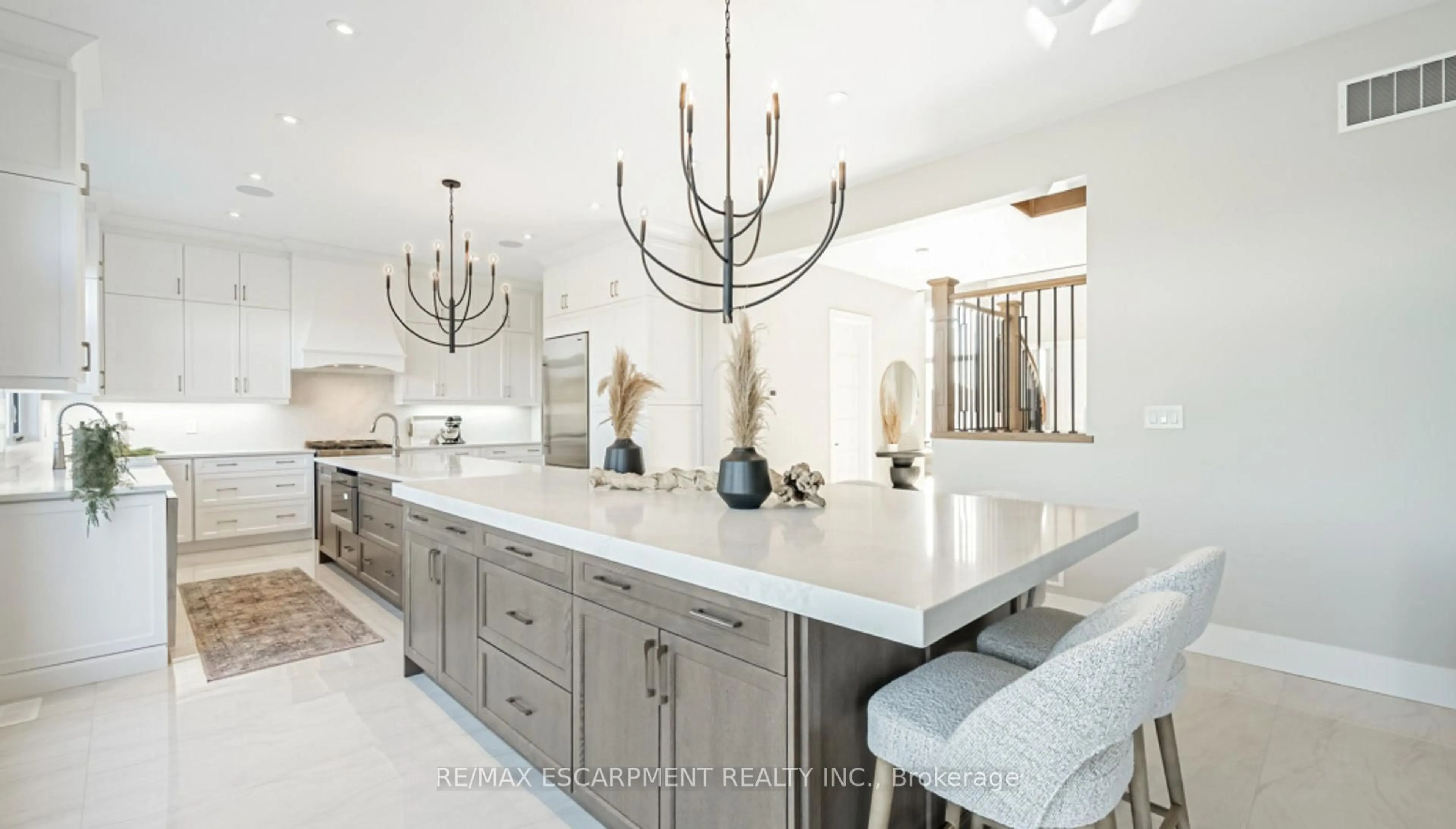 Contemporary kitchen, ceramic/tile floor for 423 Masters Dr, Woodstock Ontario N4T 0L2