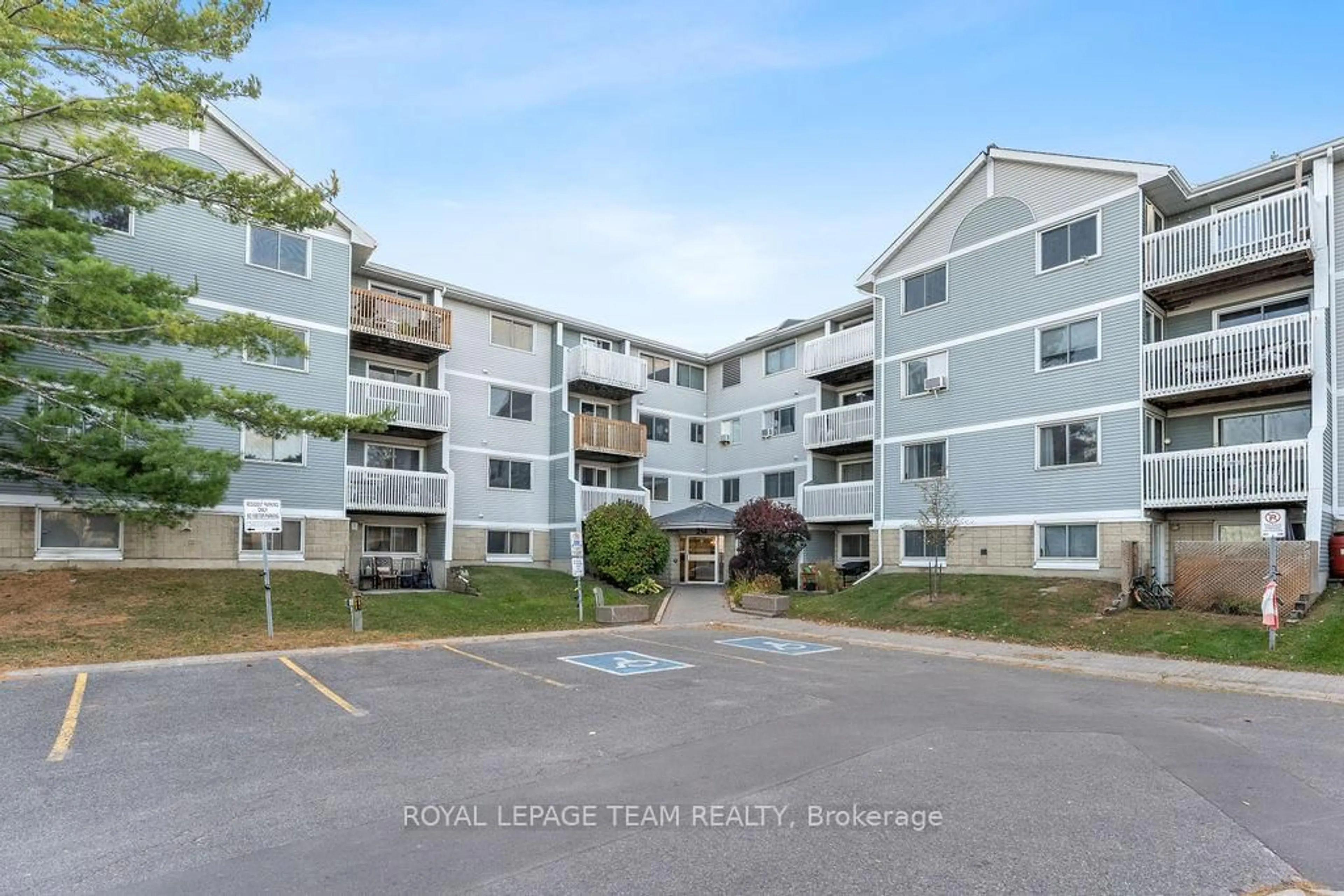 Unknown for 214 Viewmount Dr #417, Ottawa Ontario K2E 7X3