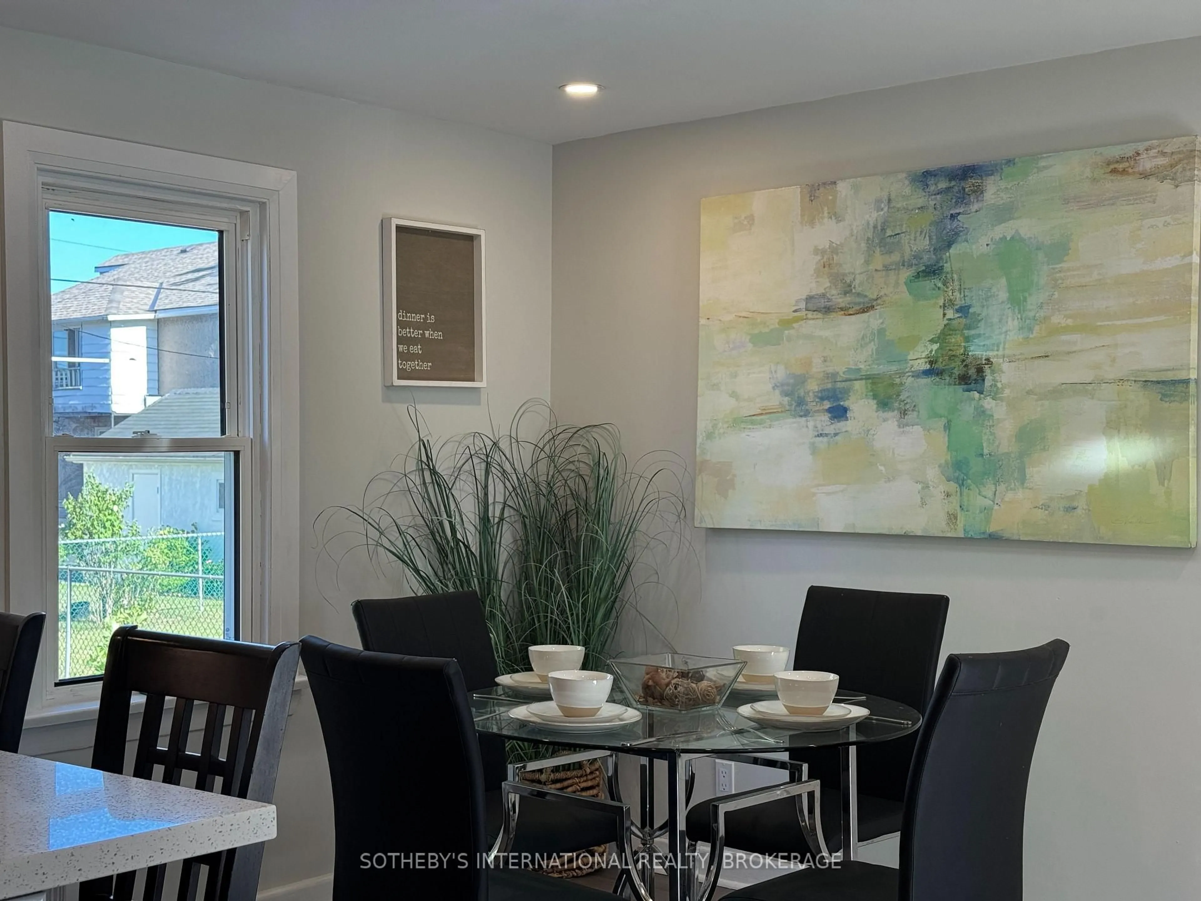 Dining room, unknown for 260 Wallace Ave, Welland Ontario L3B 1R6