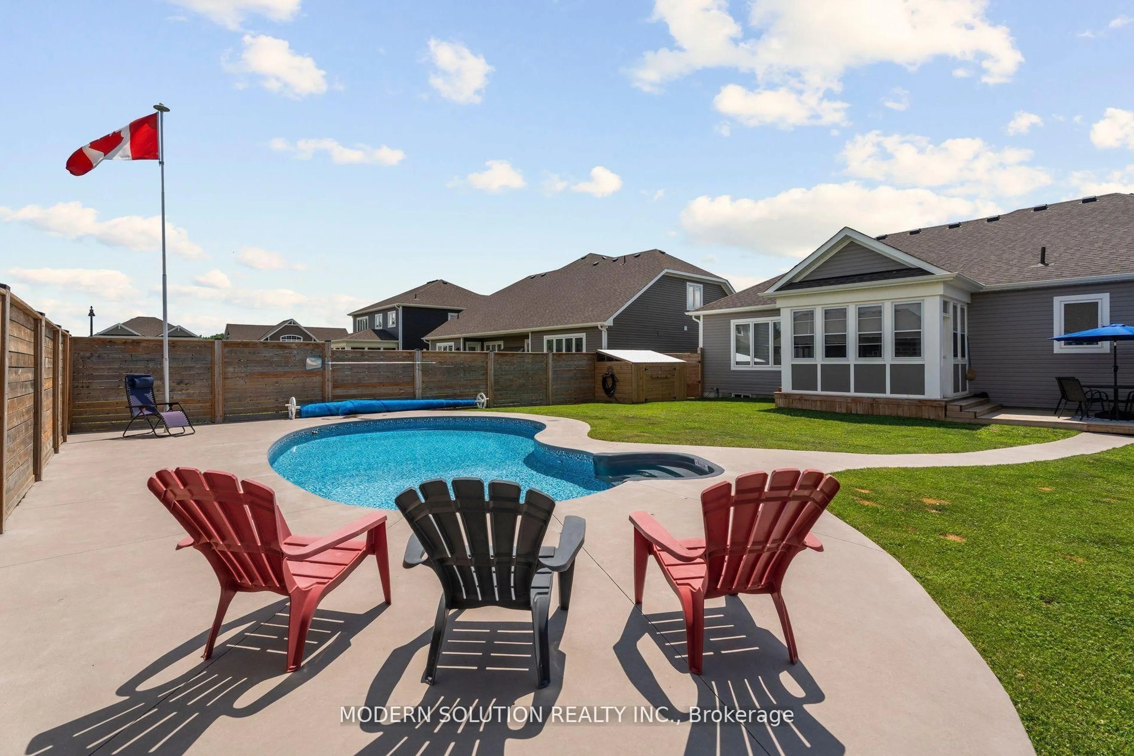 Patio, water/lake/river/ocean view for 35 Browning Blvd, Bracebridge Ontario P1L 0G2