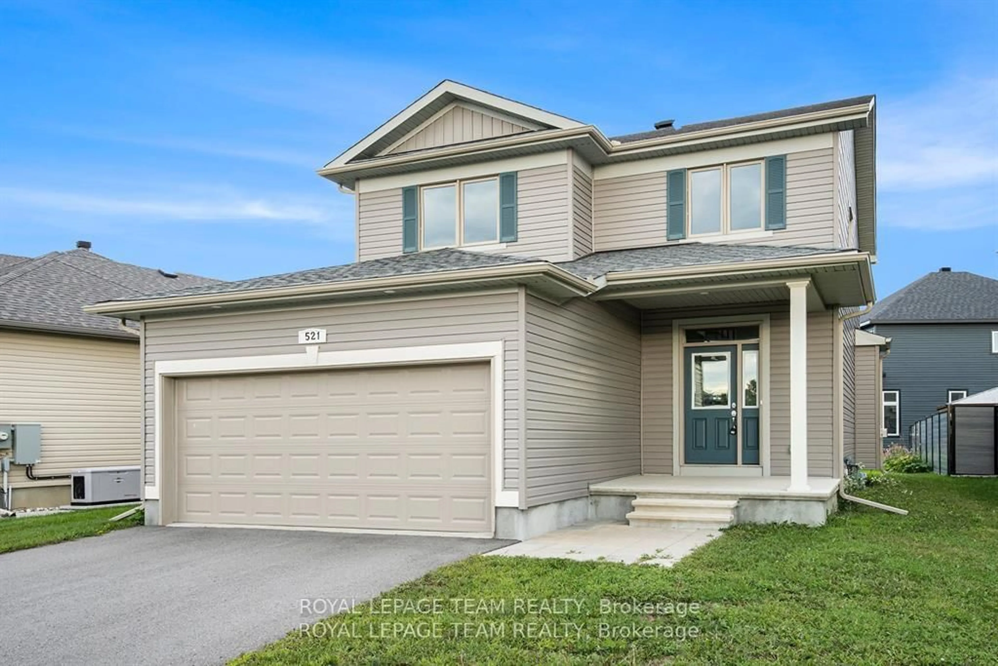 Home with vinyl exterior material, street for 521 Kindred Cres, North Grenville Ontario K0G 1J0