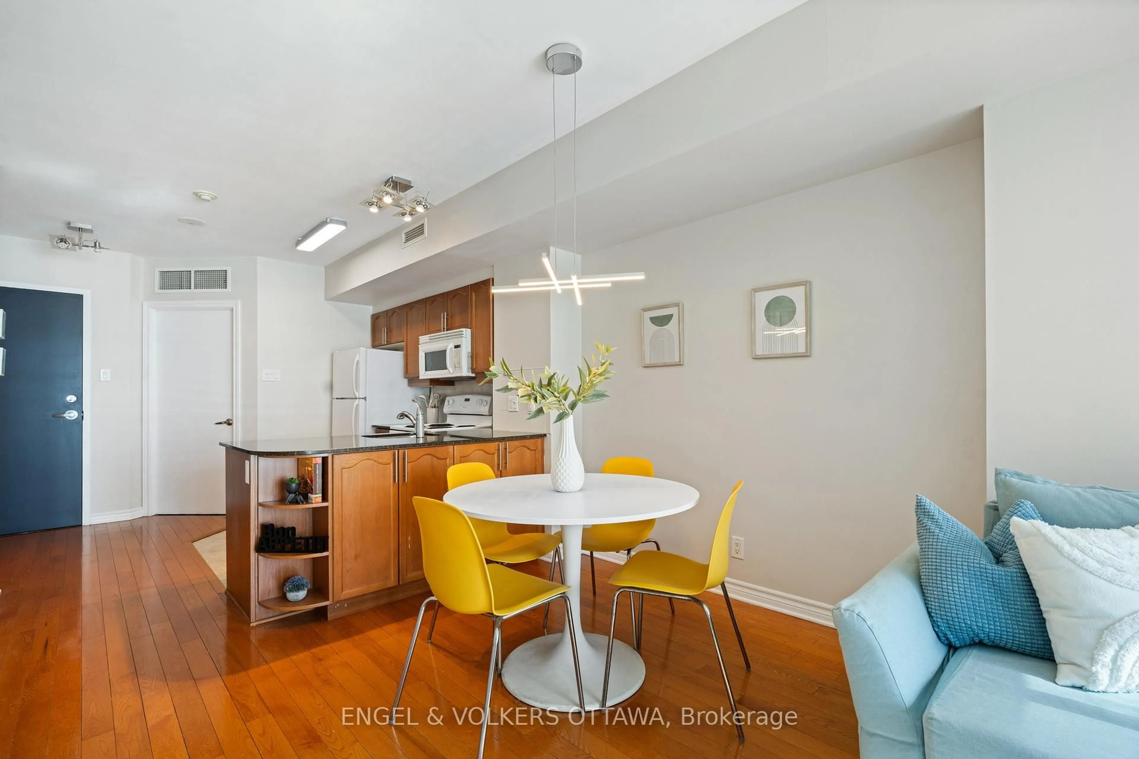 Open concept kitchen, unknown for 445 Laurier Ave #1403, Ottawa Ontario K1N 6R4