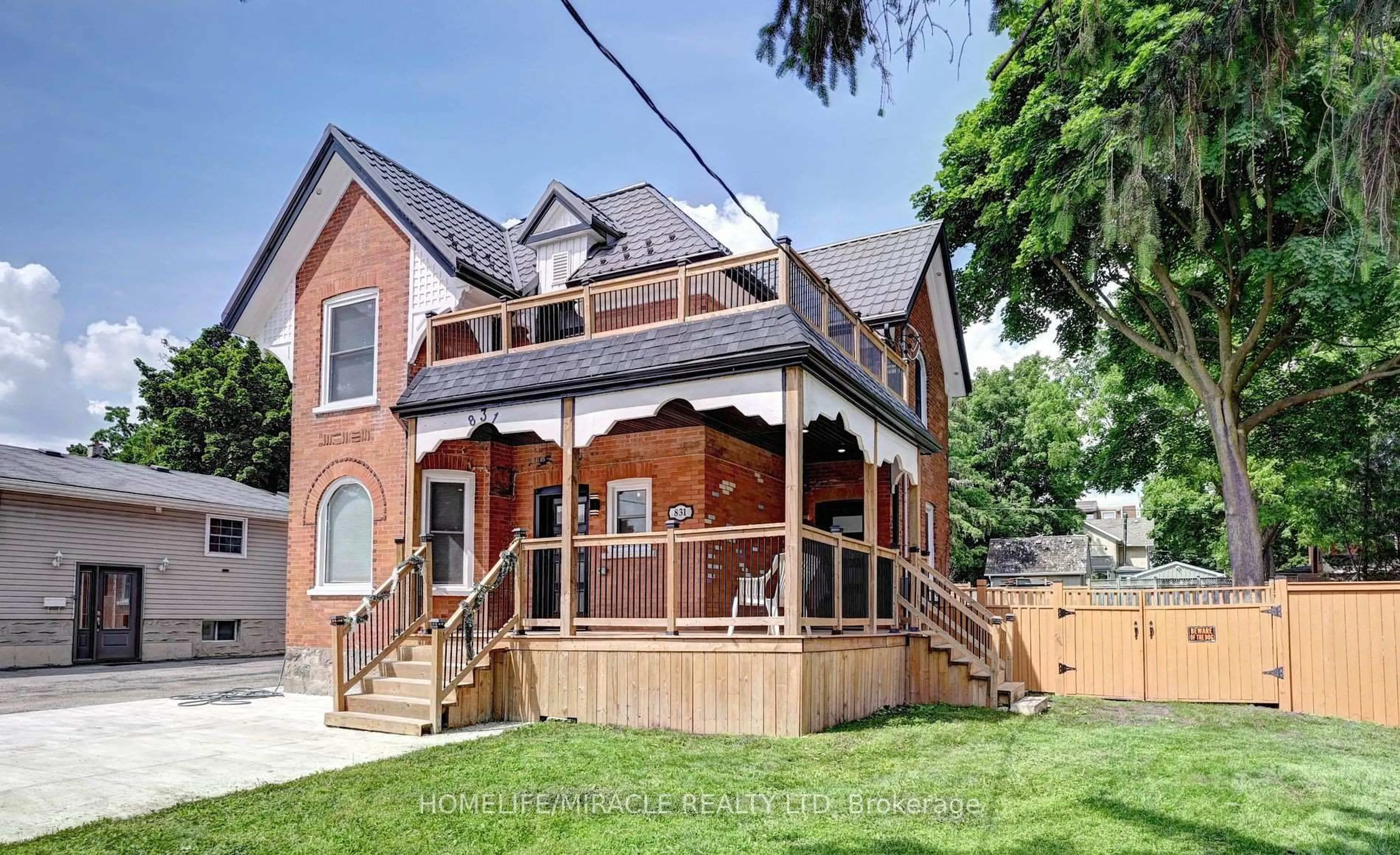 Home with brick exterior material, street for 831 Hamilton St, Cambridge Ontario N3H 3E7