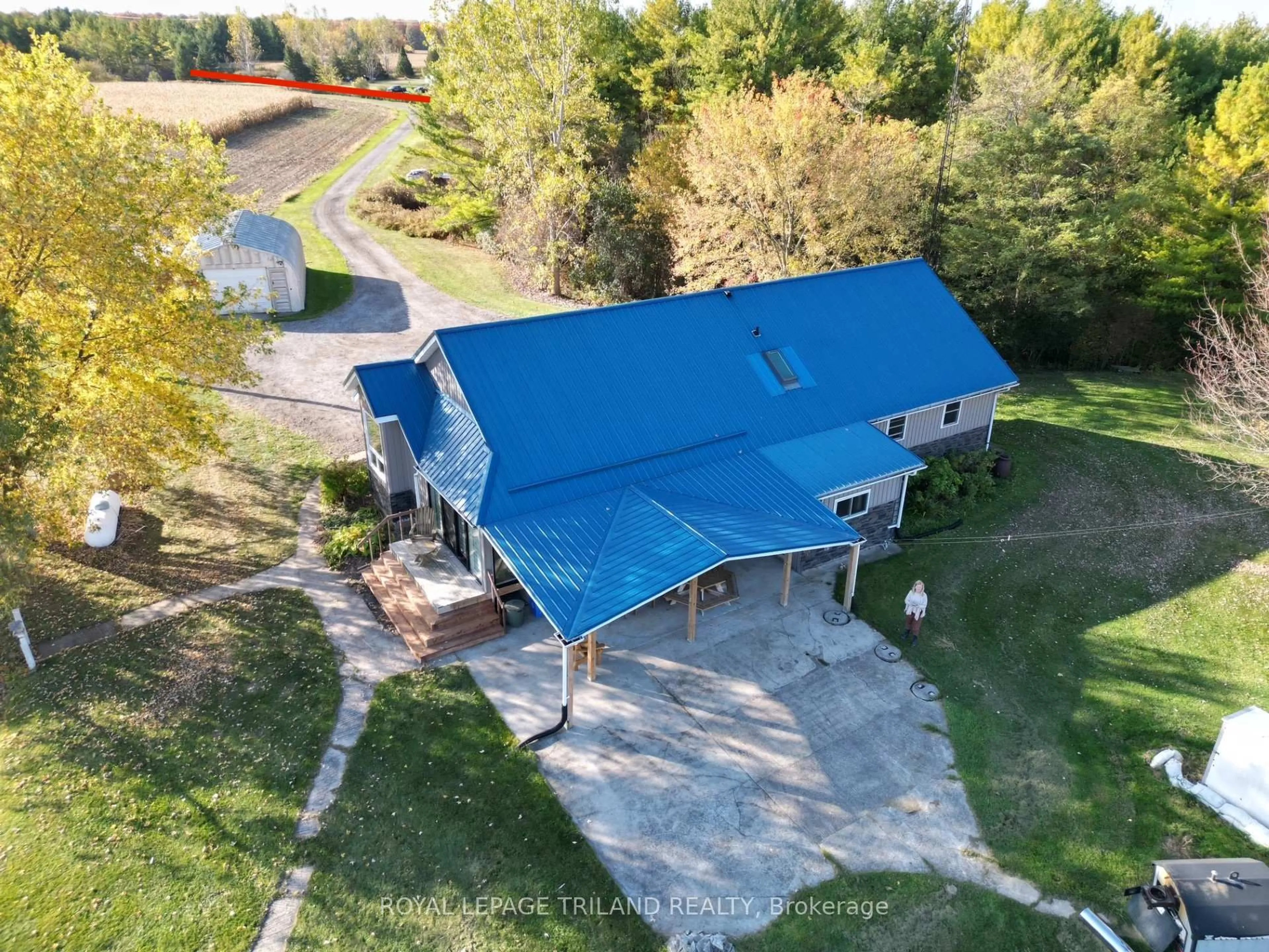 A pic from outside/outdoor area/front of a property/back of a property/a pic from drone, unknown for 32896 Chalmers Line, Dutton/Dunwich Ontario N0L 1P0