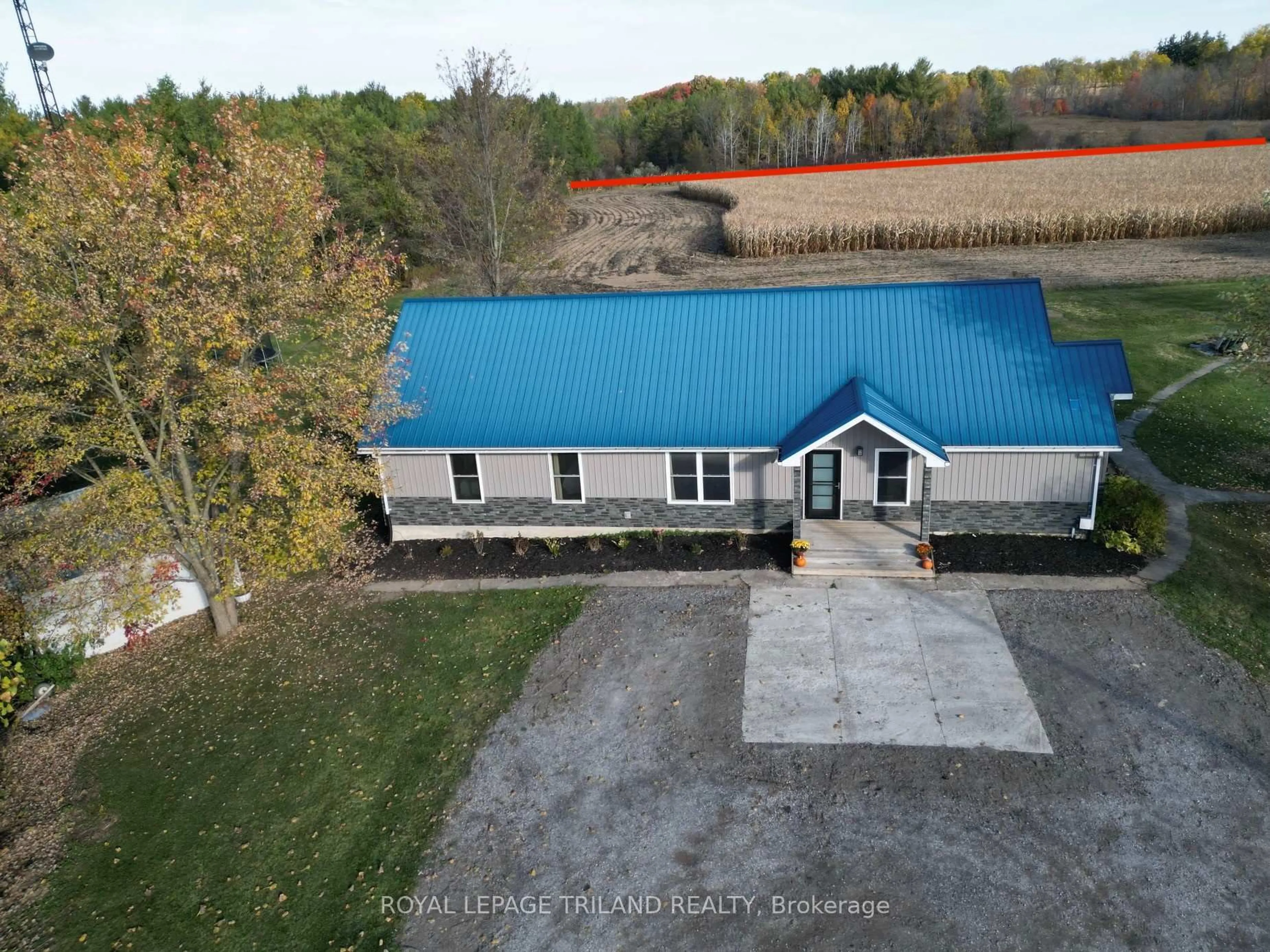 A pic from outside/outdoor area/front of a property/back of a property/a pic from drone, building for 32896 Chalmers Line, Dutton/Dunwich Ontario N0L 1P0
