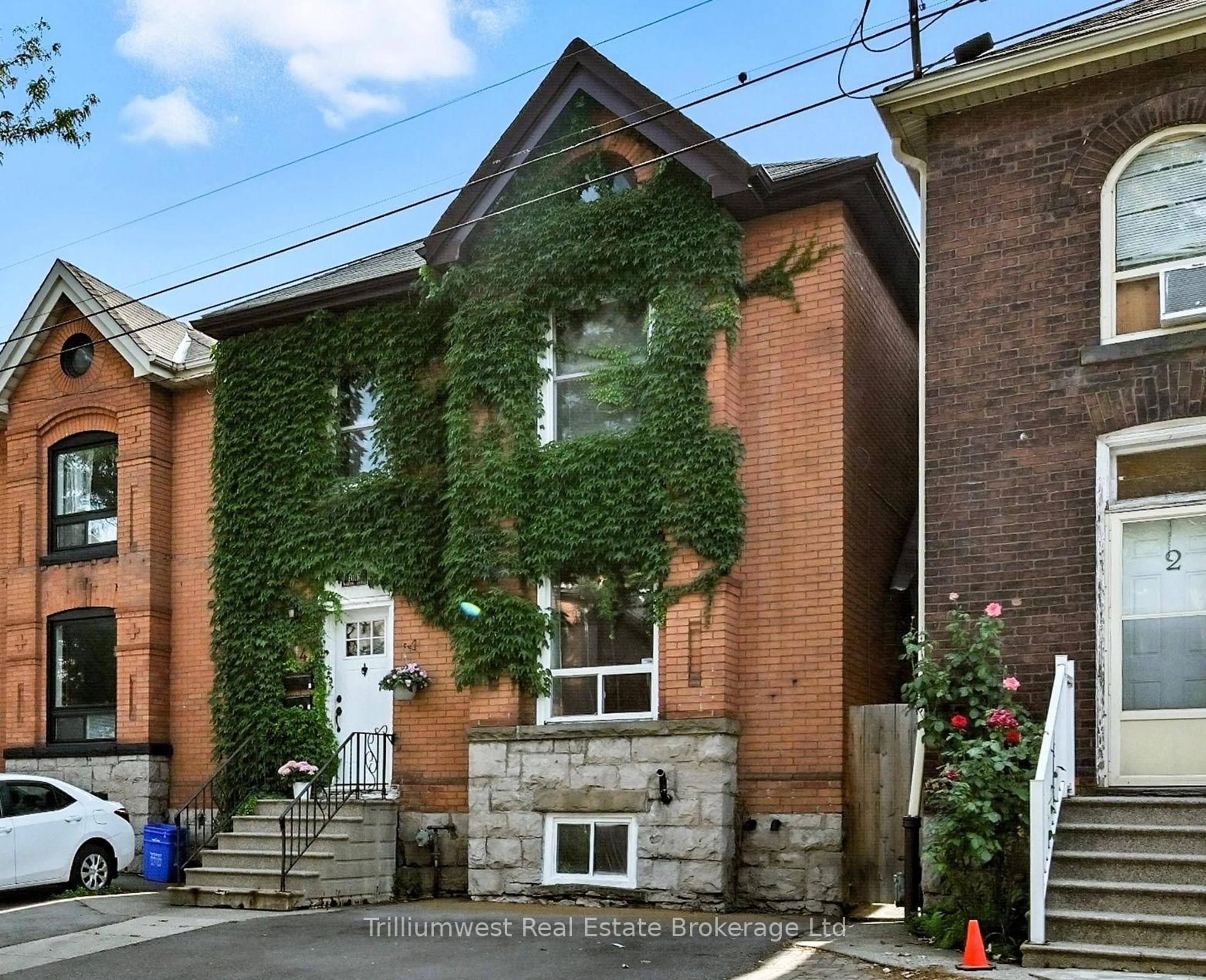 Home with brick exterior material, street for 4 Madison Ave, Hamilton Ontario L8L 5Y3