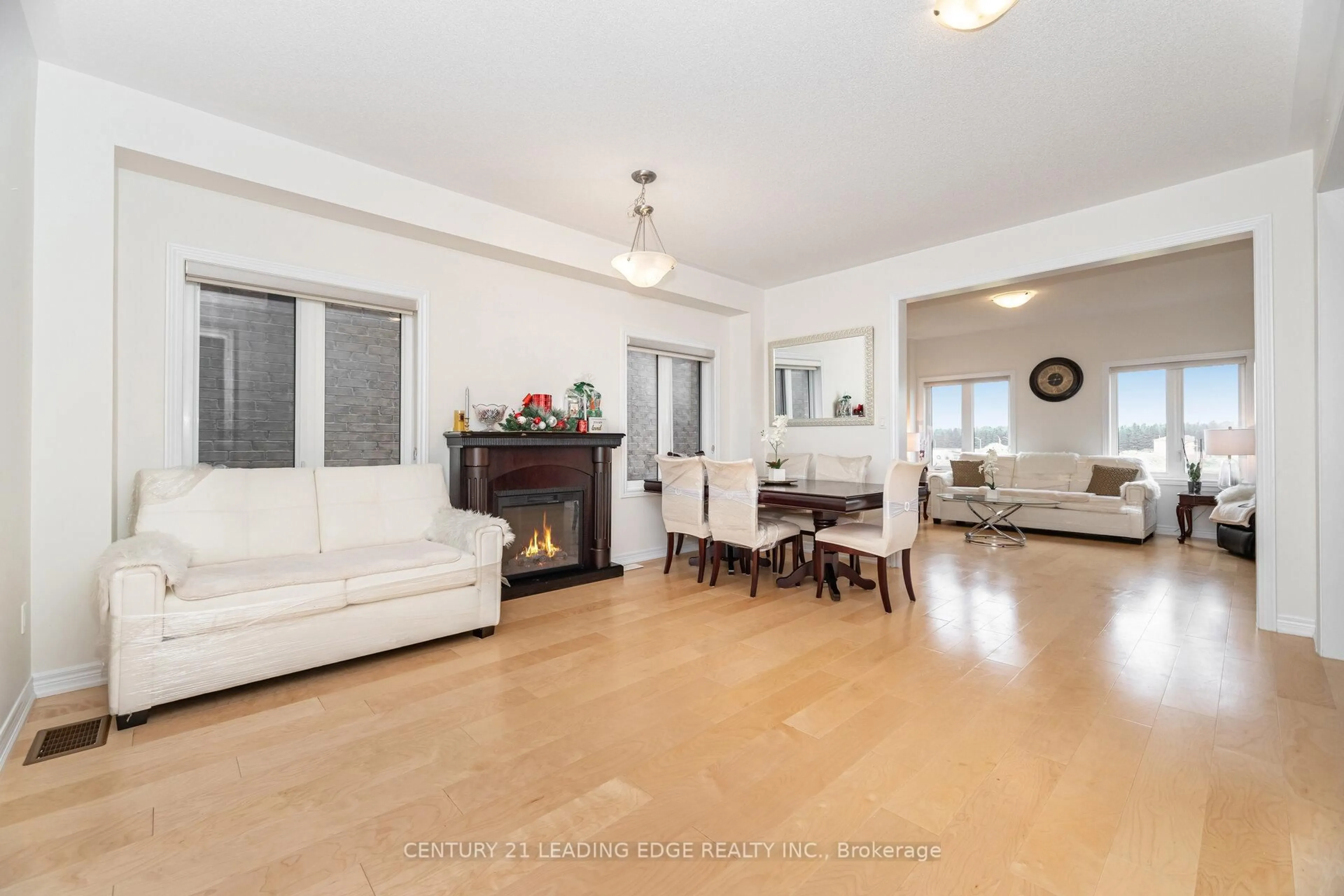 Living room with furniture, unknown for 301 Ridley Cres, Southgate Ontario N0C 1B0