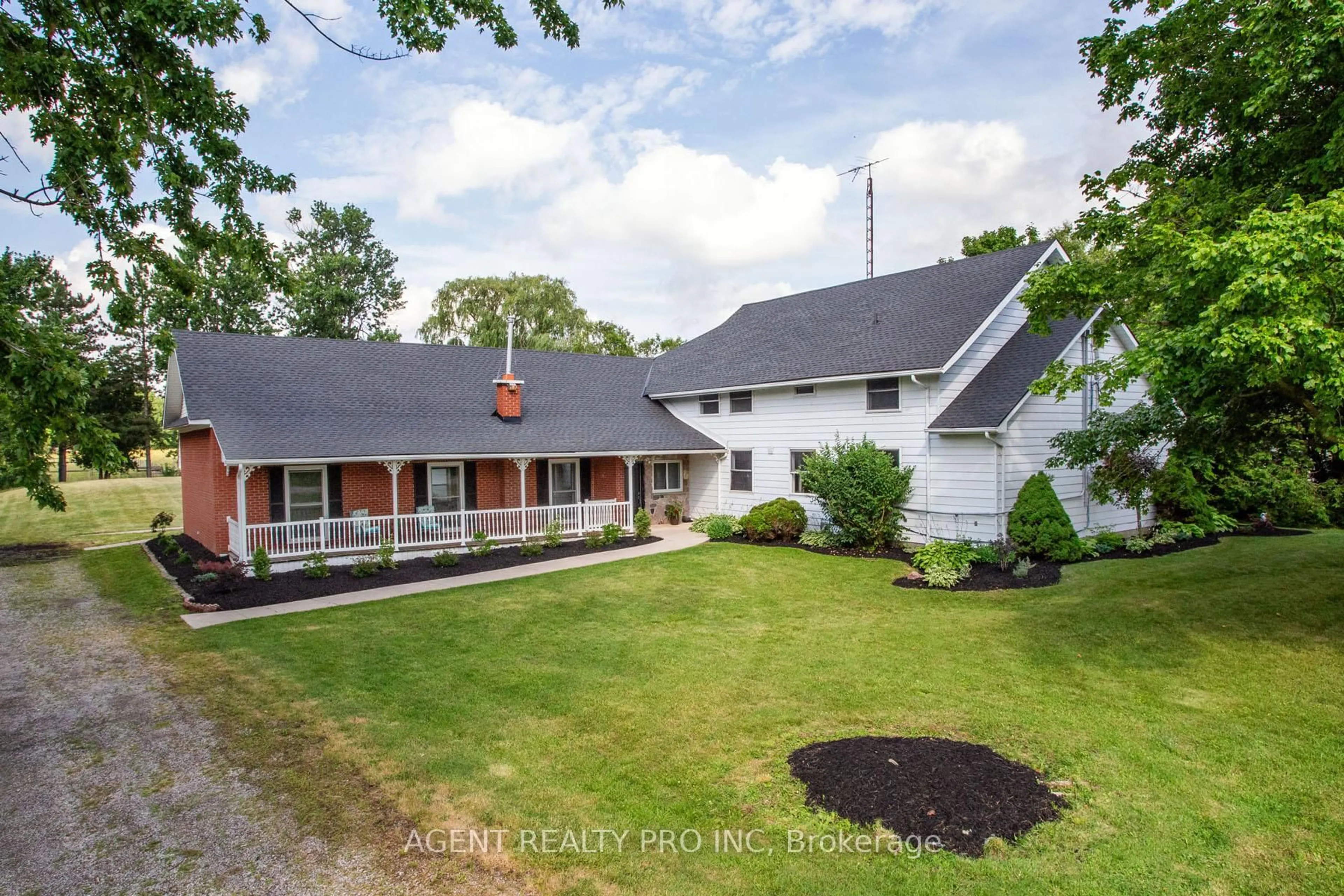 A pic from outside/outdoor area/front of a property/back of a property/a pic from drone, unknown for 24264 Coldstream Rd, Middlesex Centre Ontario N0M 2A0