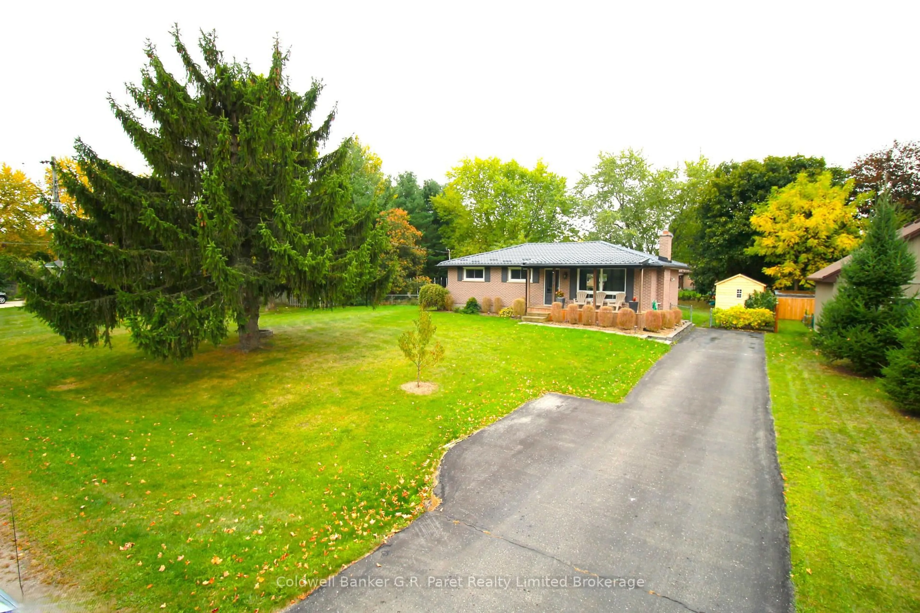 A pic from outside/outdoor area/front of a property/back of a property/a pic from drone, street for 104 Simcoe Cres, Middlesex Centre Ontario N0L 1R0