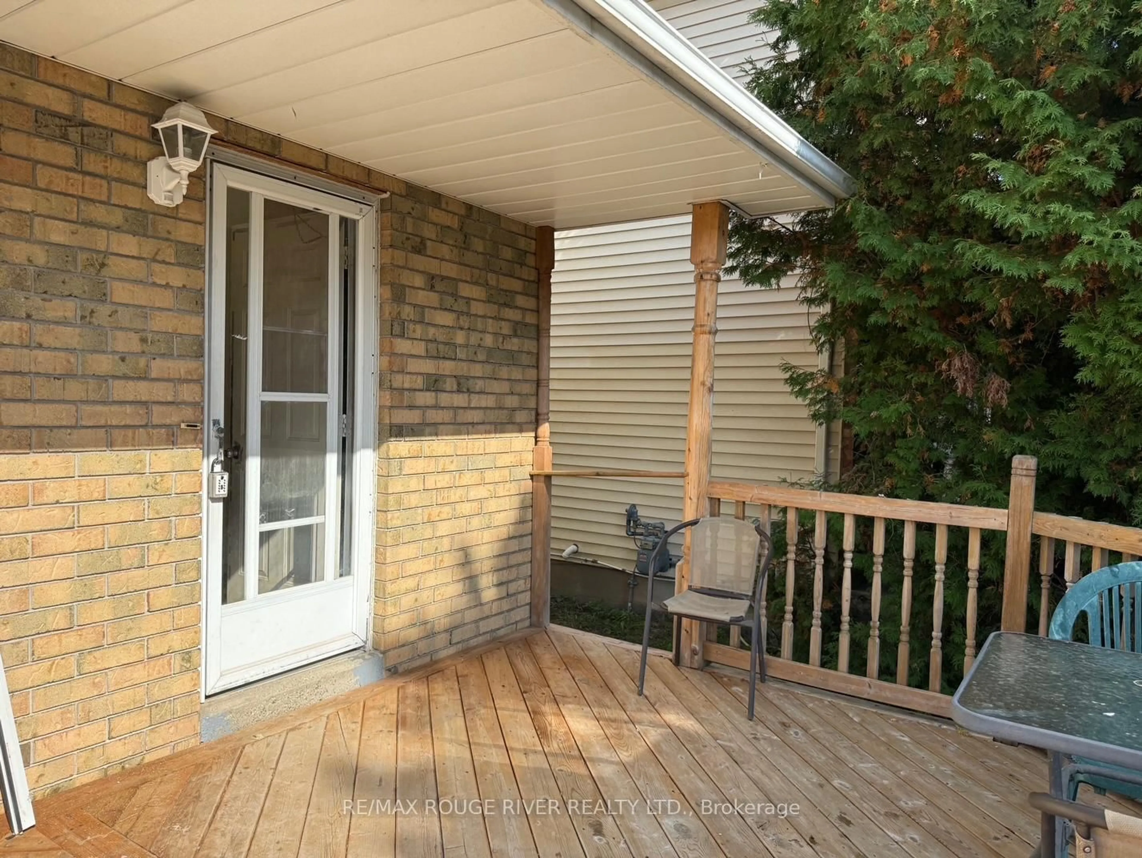 Patio, street for 20 Stanley Dr, Port Hope Ontario L1A 3W6