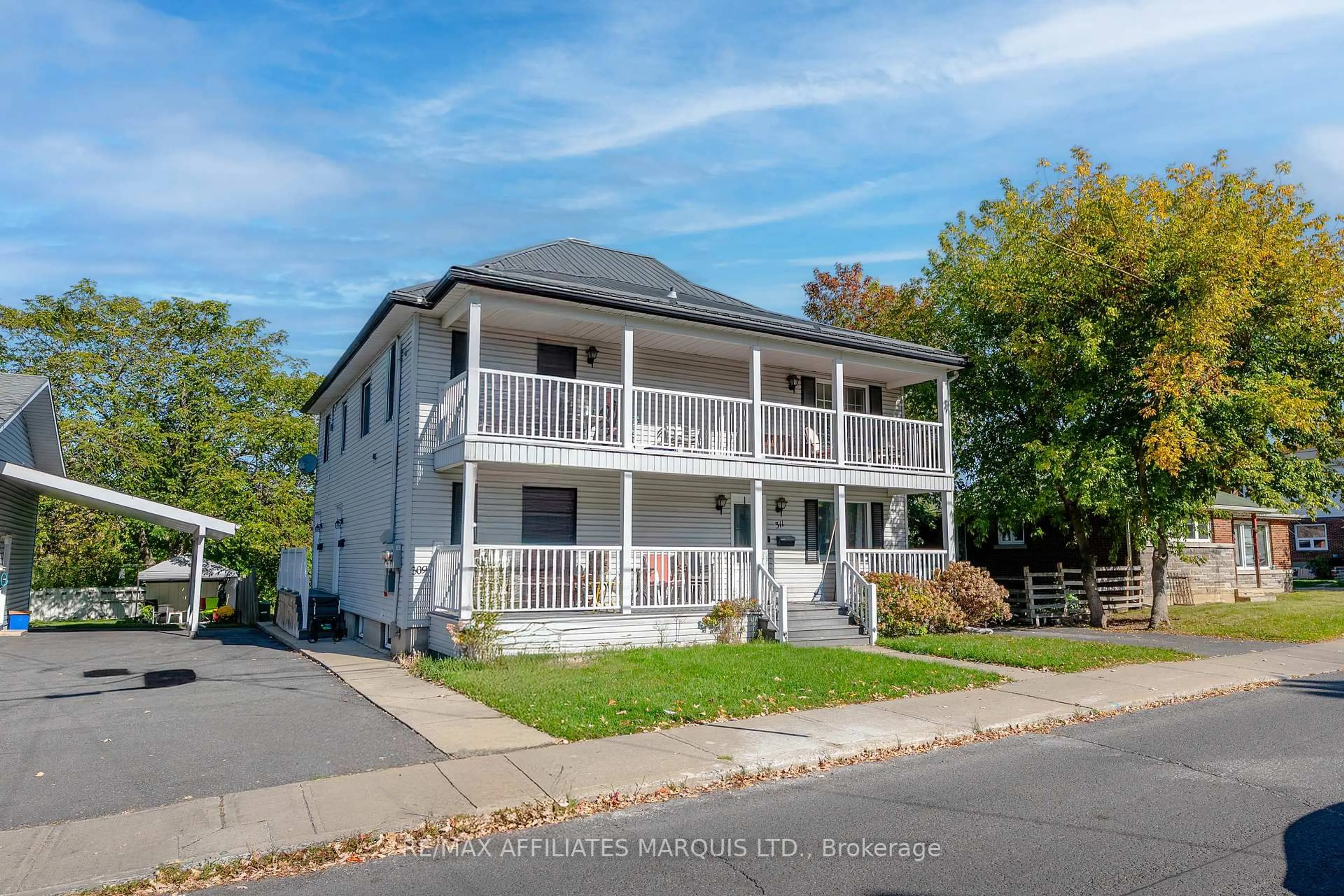 A pic from outside/outdoor area/front of a property/back of a property/a pic from drone, street for 311 Sixth St, Cornwall Ontario K6H 2N8