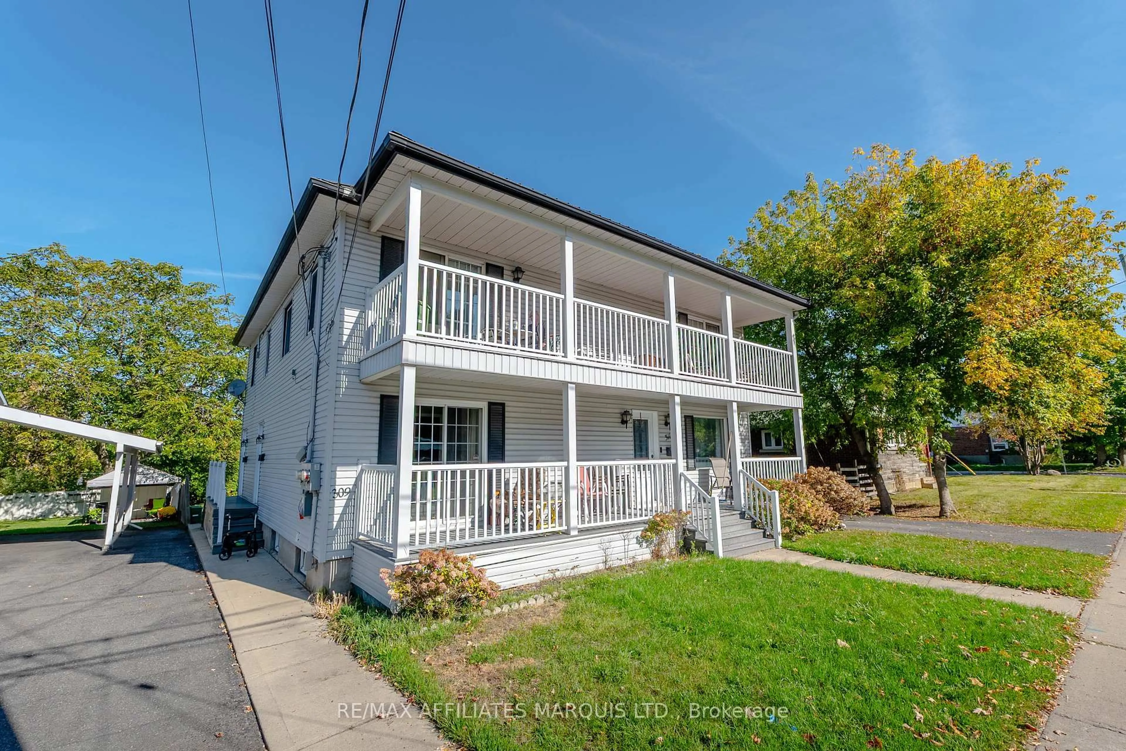 A pic from outside/outdoor area/front of a property/back of a property/a pic from drone, street for 311 Sixth St, Cornwall Ontario K6H 2N8