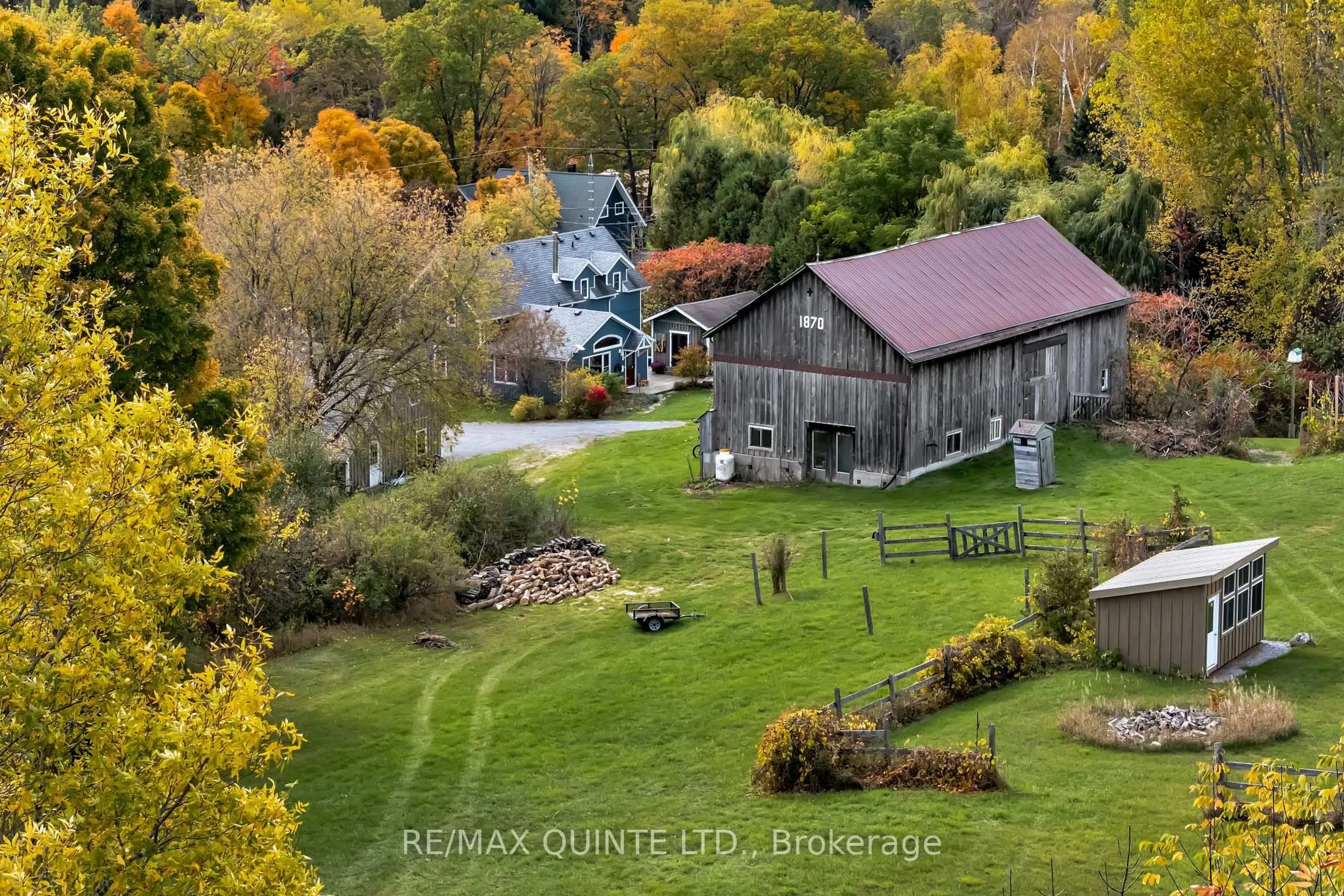 A pic from outside/outdoor area/front of a property/back of a property/a pic from drone, unknown for 16882 Telephone Rd, Ingleside Ontario K8V 5P4