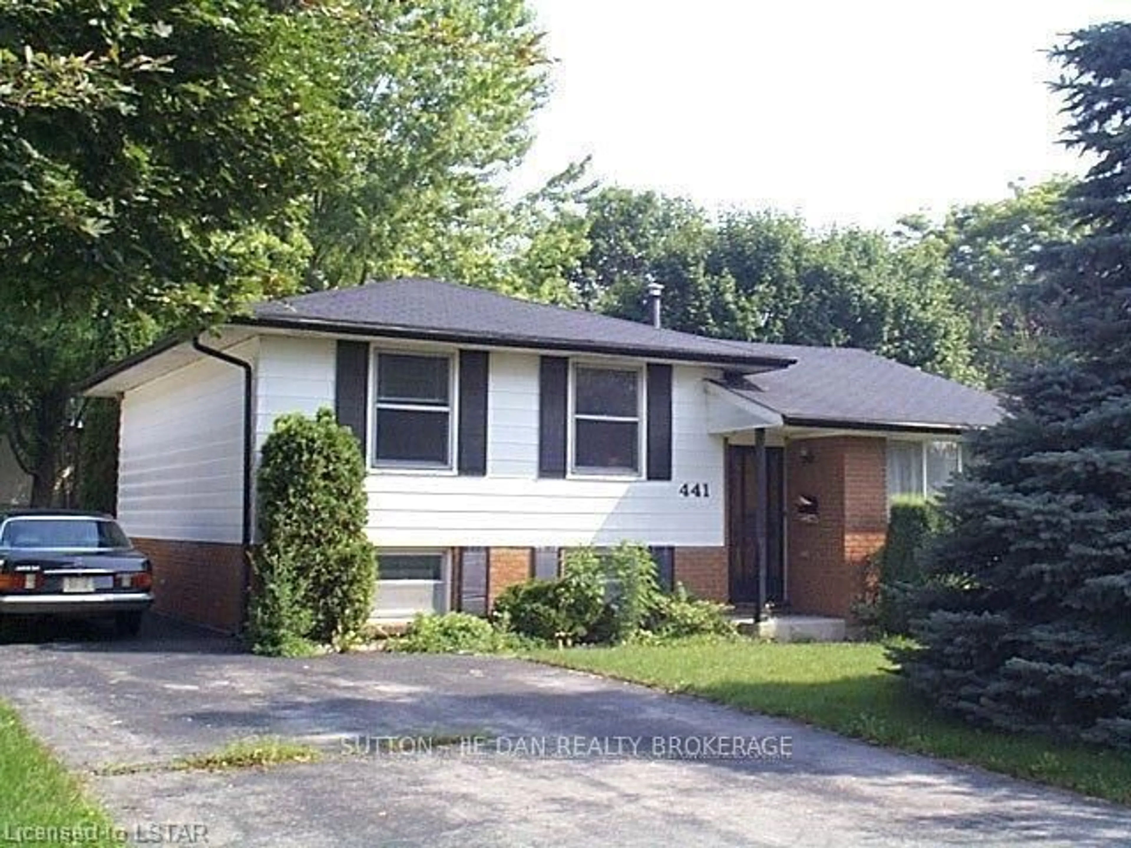 Unknown for 441 RIPPLETON Pl, London North Ontario N6G 1L4