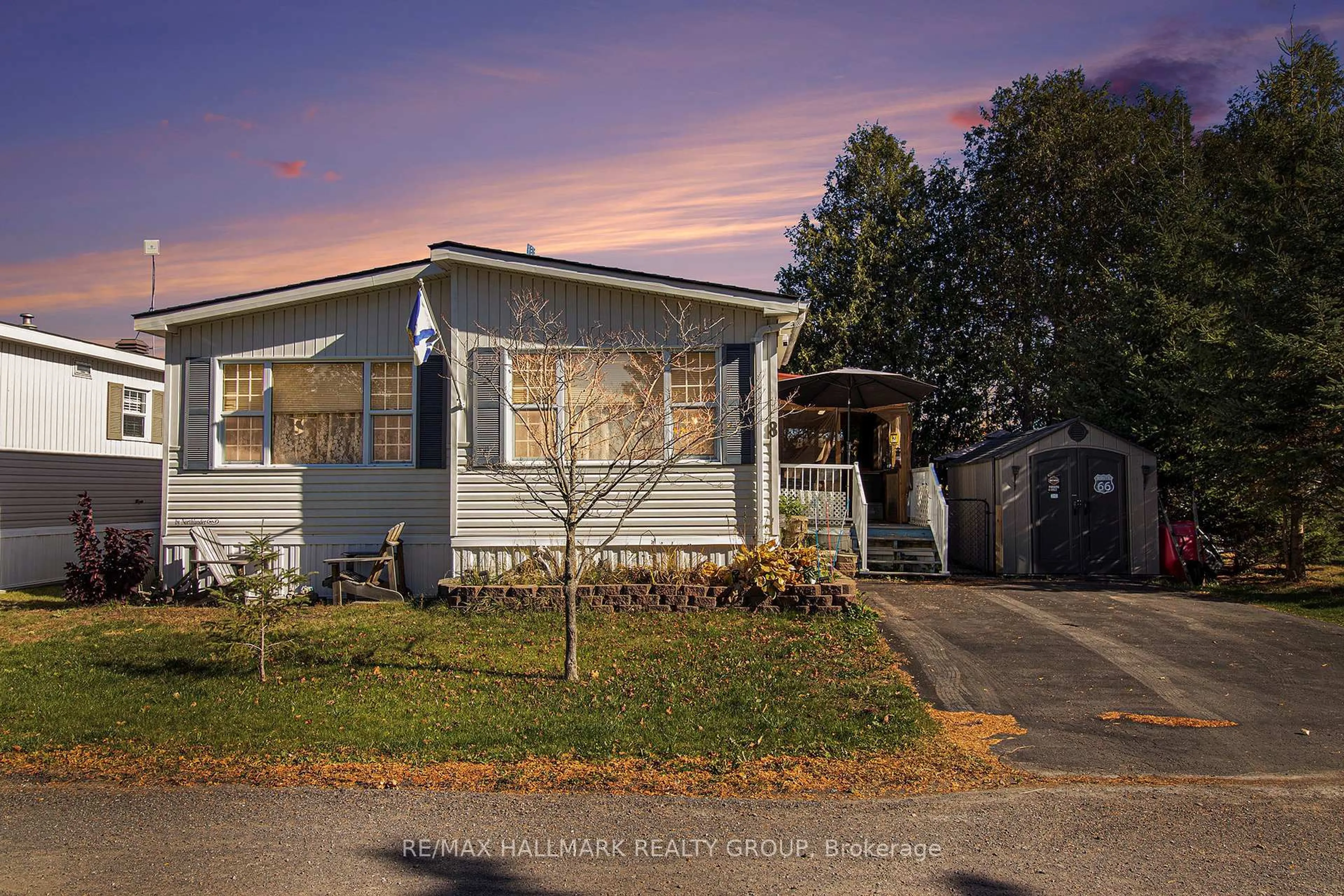 Home with vinyl exterior material, street for 8 Yvette Private, Ashton Ontario K0A 1B0