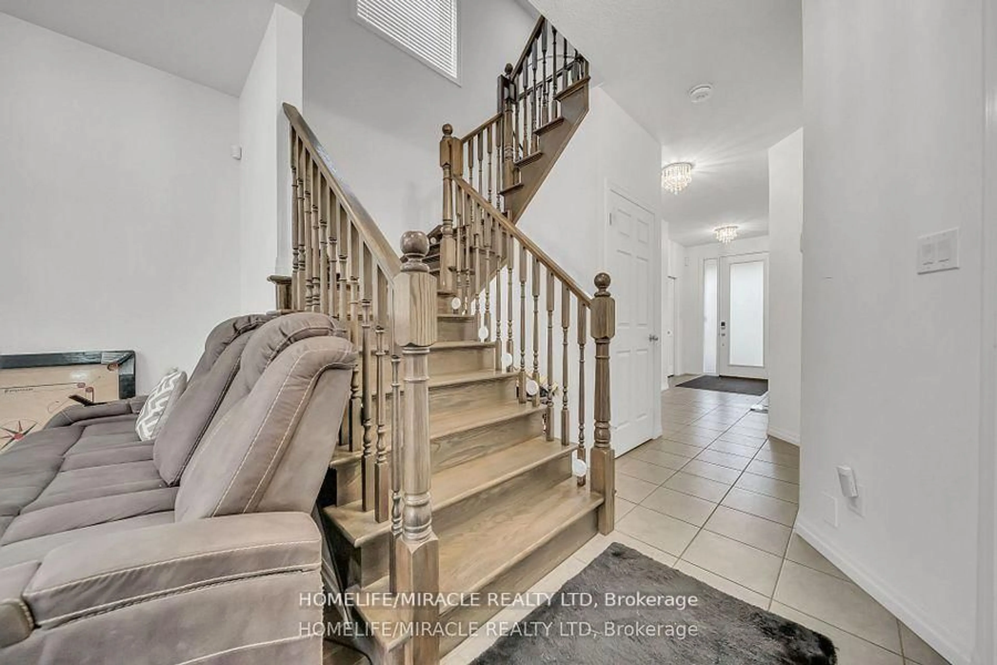 Stairs for 421 Freure Dr, Cambridge Ontario N1S 0B4