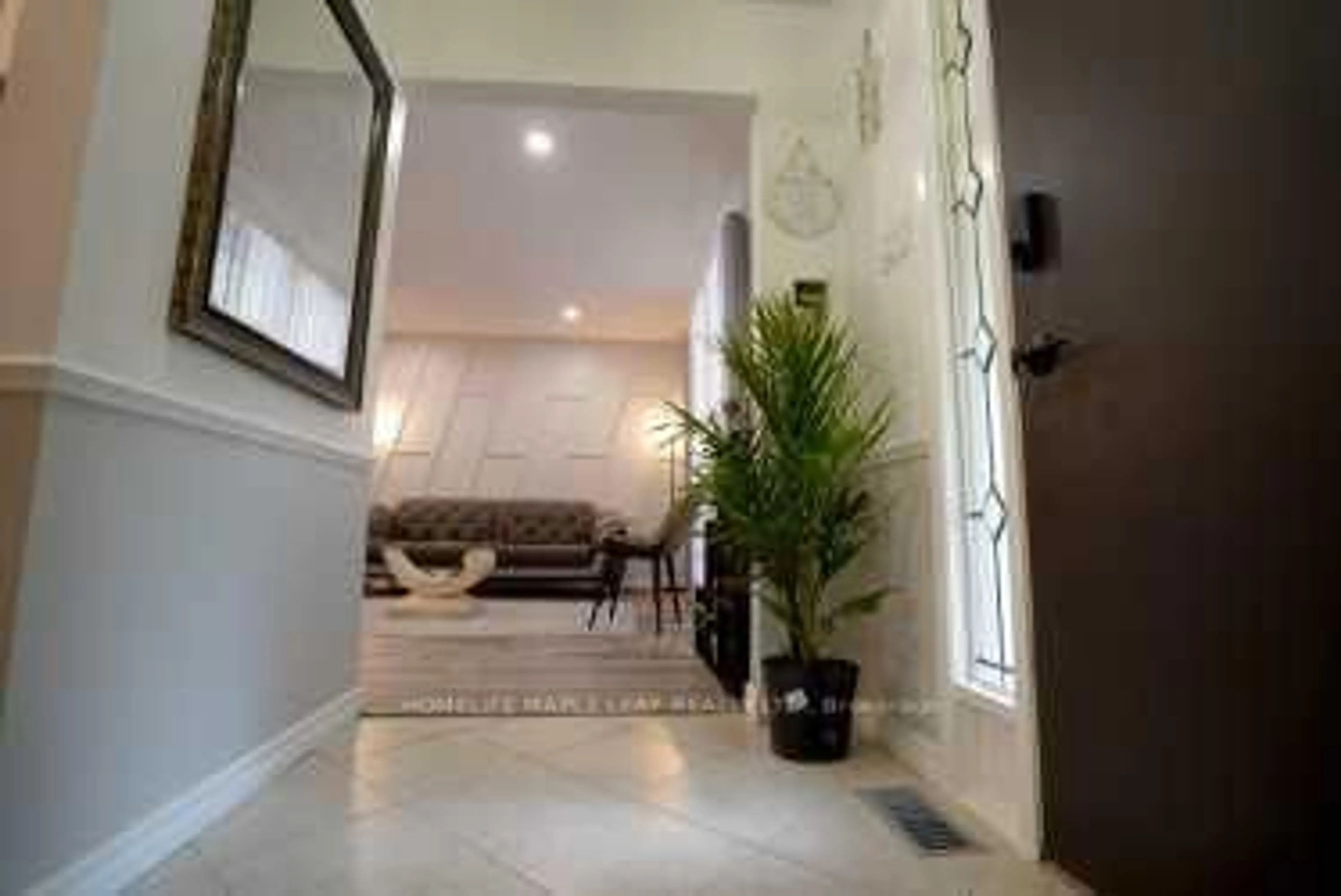 Indoor foyer for 147 Muriel Cres, London South Ontario N6E 2K4