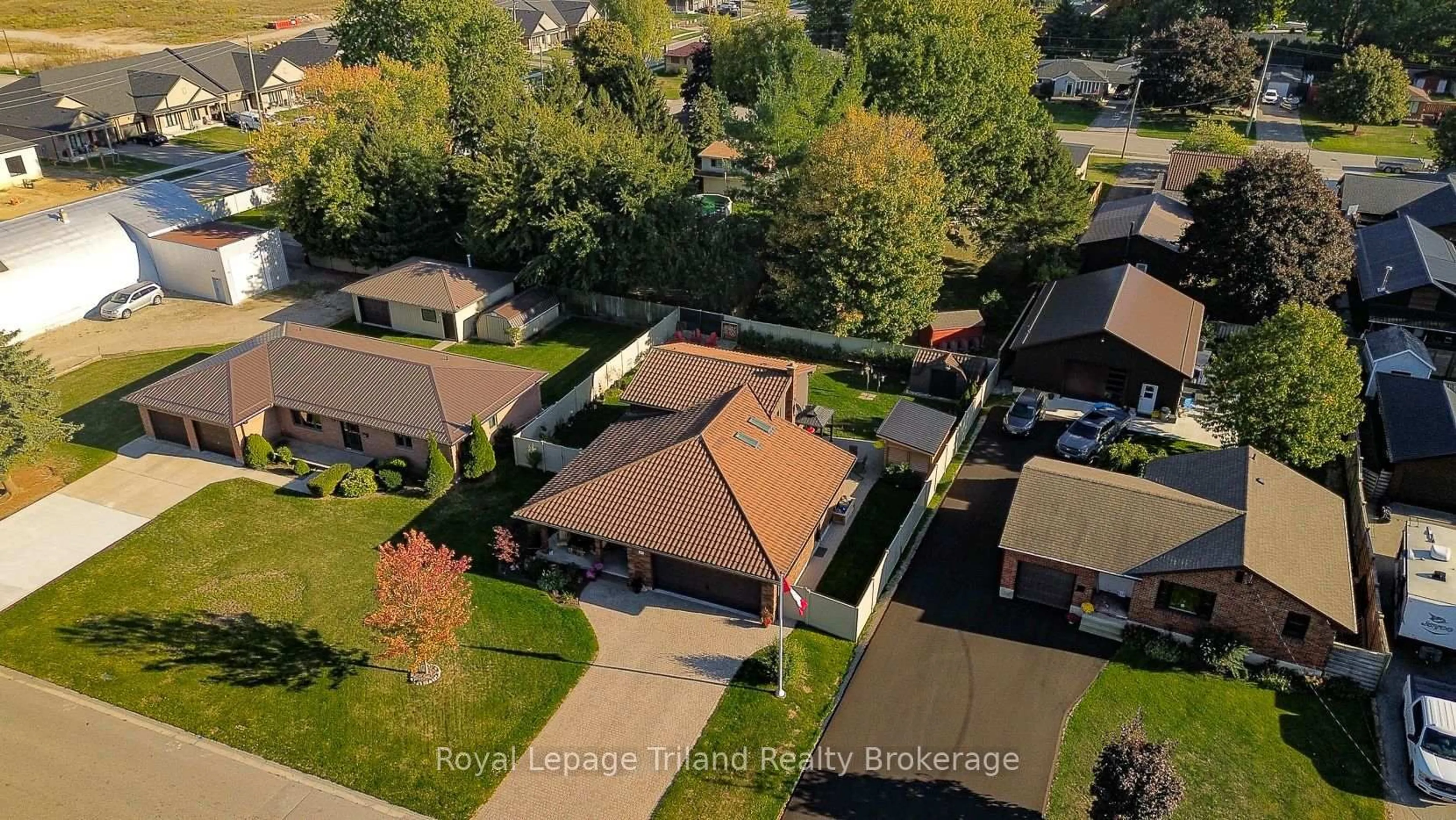 A pic from outside/outdoor area/front of a property/back of a property/a pic from drone, street for 209 Brock St, Zorra Ontario N0M 2M0