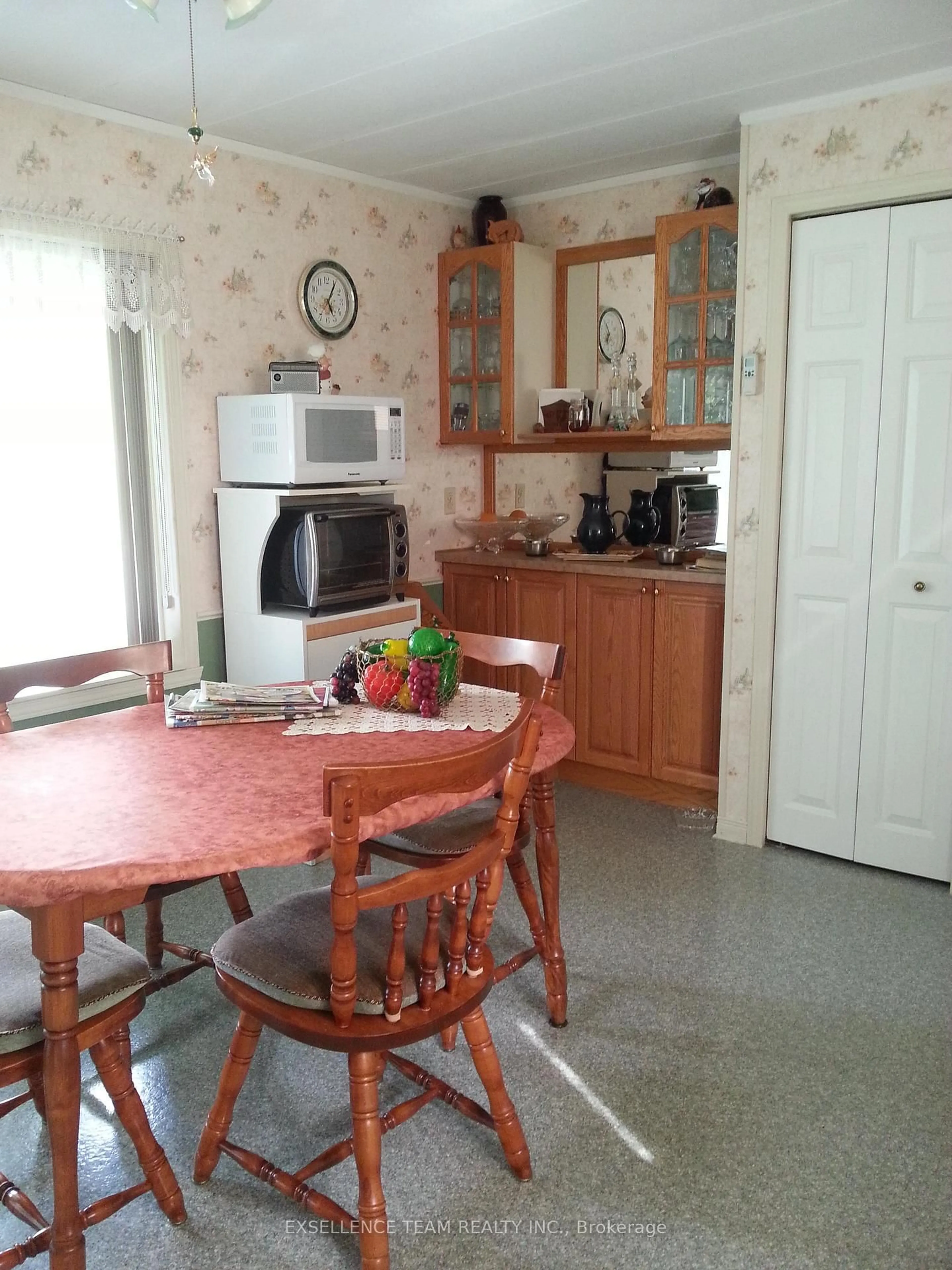 Standard kitchen, unknown for 3912 Bobby St, North Glengarry Ontario K0C 1A0