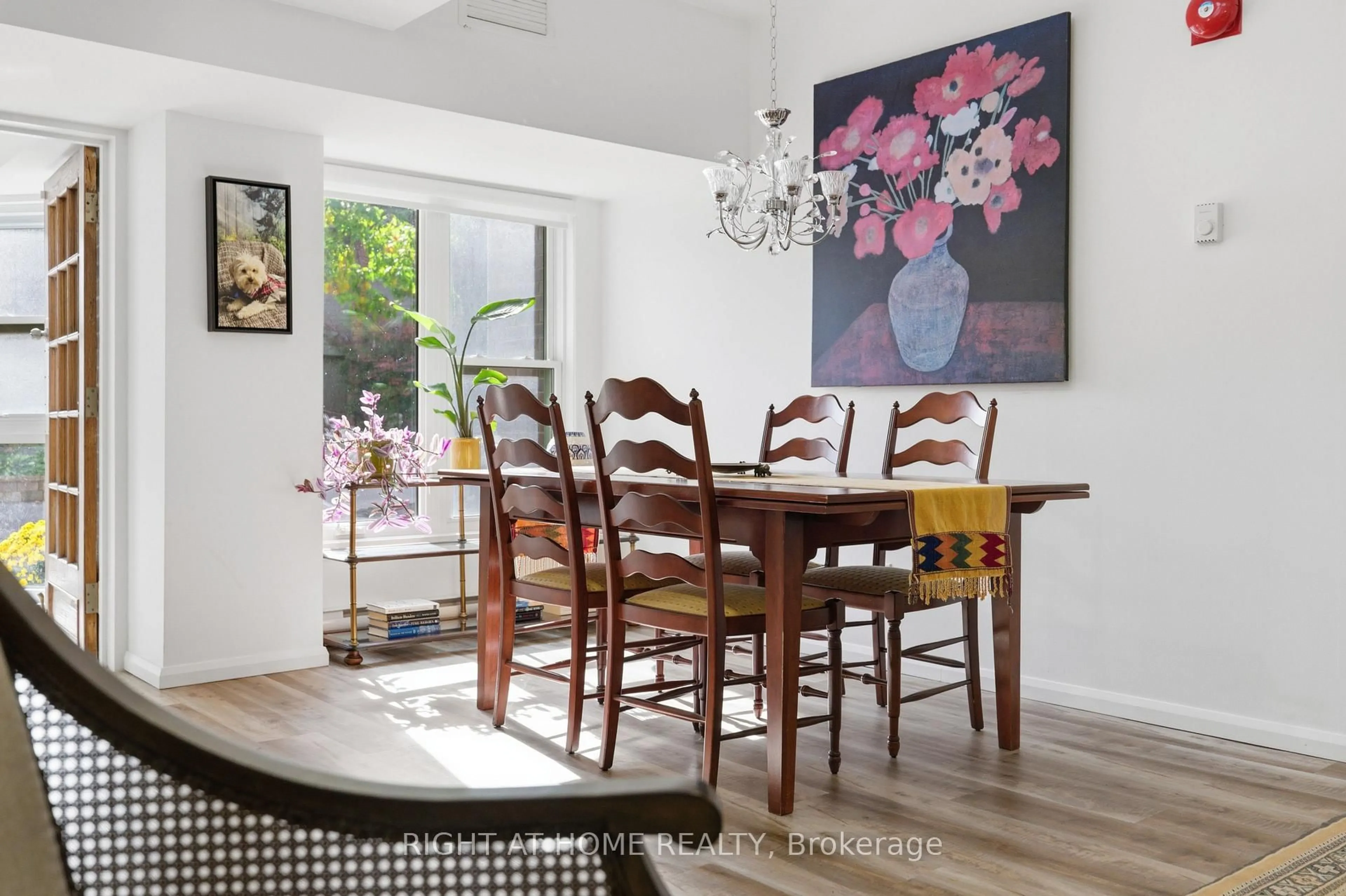 Dining room, wood/laminate floor for 135 Springfield Rd #21, Ottawa Ontario K1M 1C5