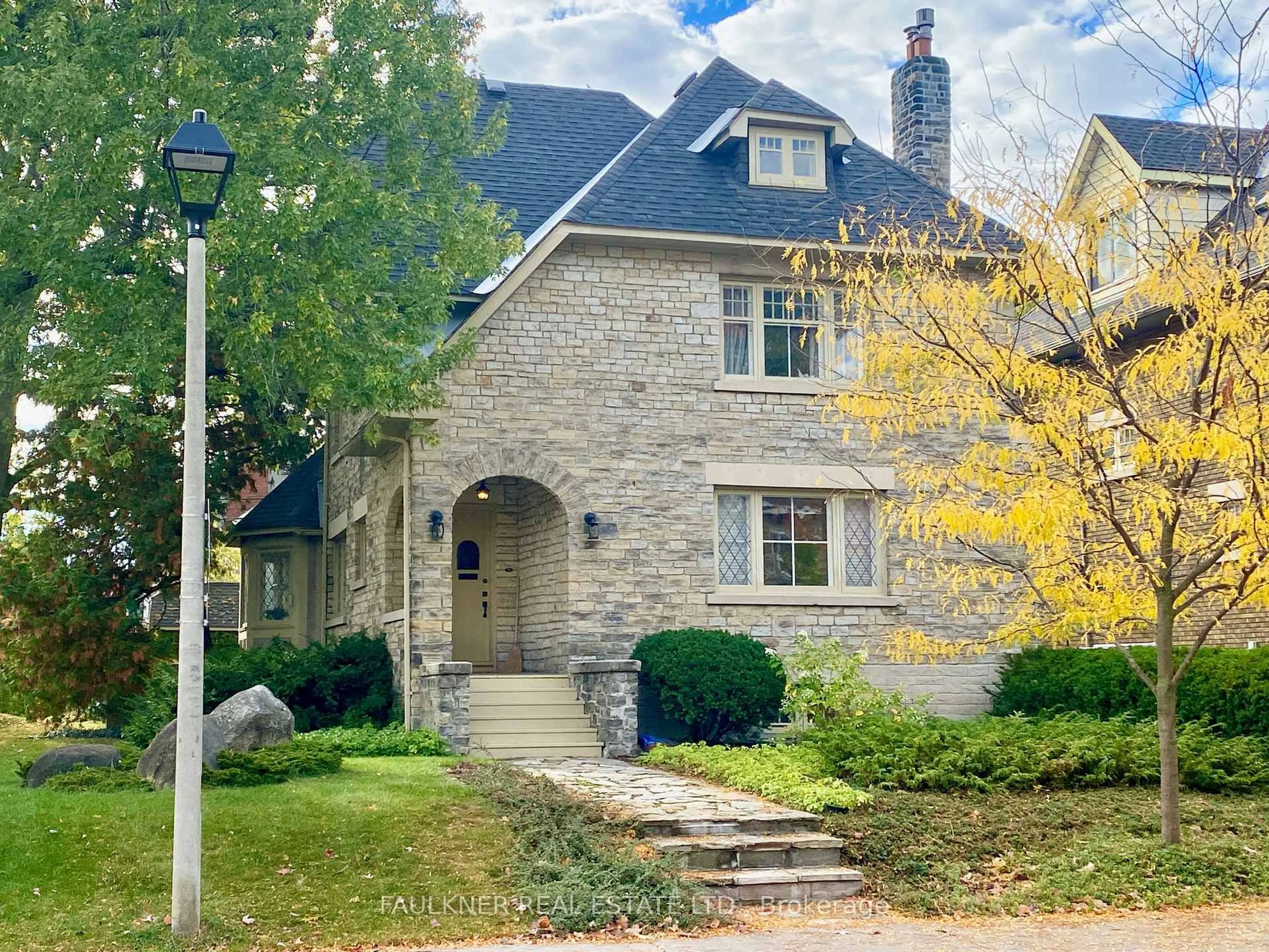 Home with brick exterior material, street for 234 Fourth Ave, Ottawa Ontario K1S 2M1
