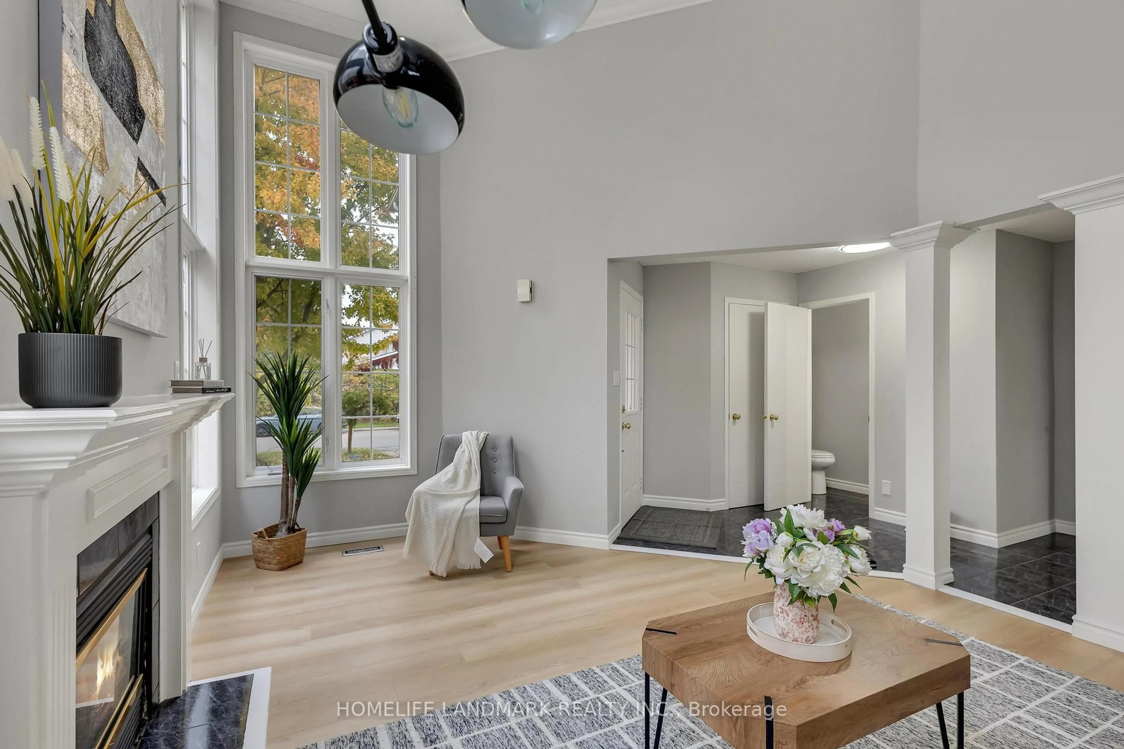 Indoor entryway for 451 Laurel Gate Dr, Waterloo Ontario N2T 2S5