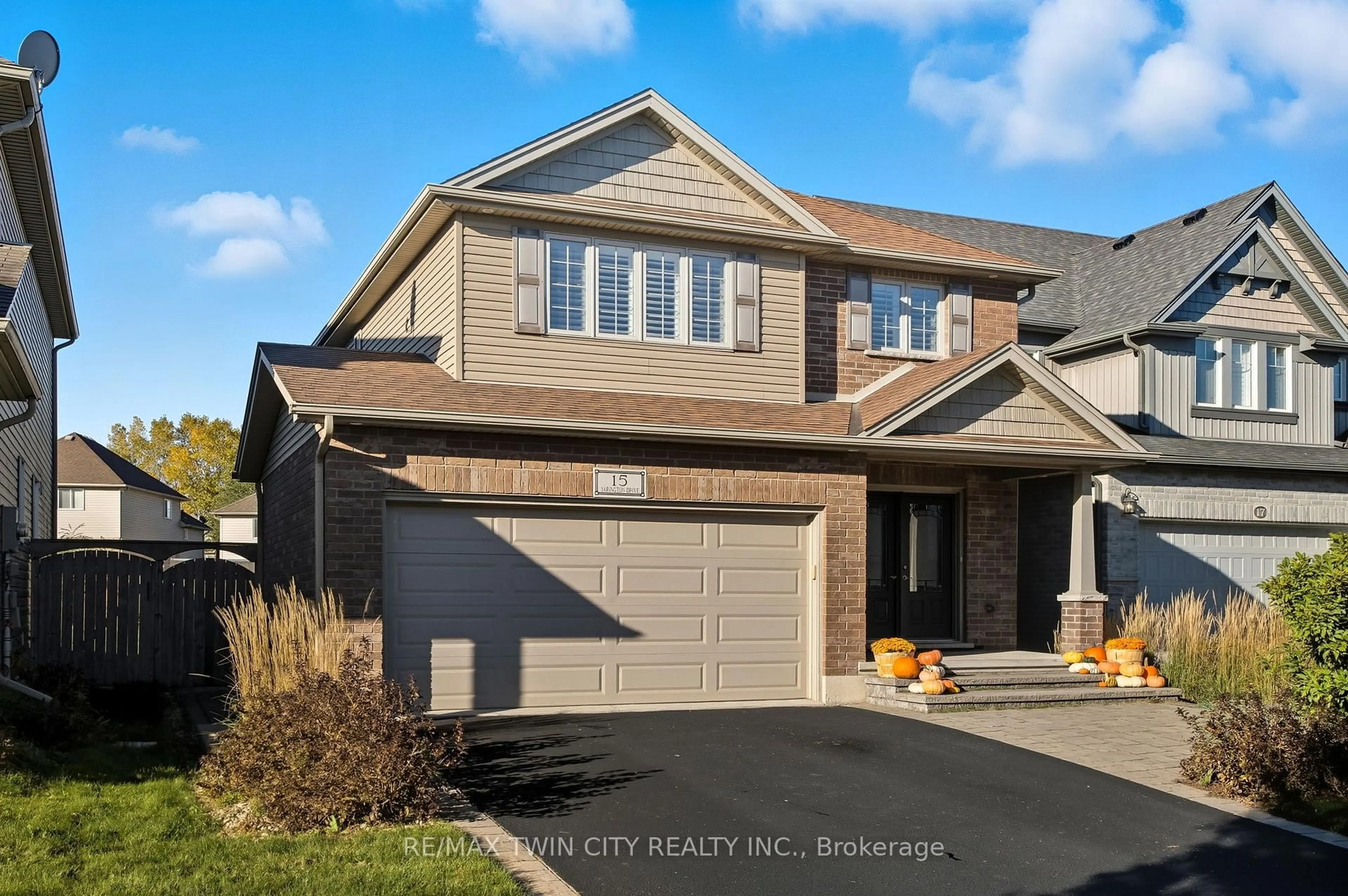 Home with brick exterior material, street for 15 Yarington Dr, Brantford Ontario N3T 0G2