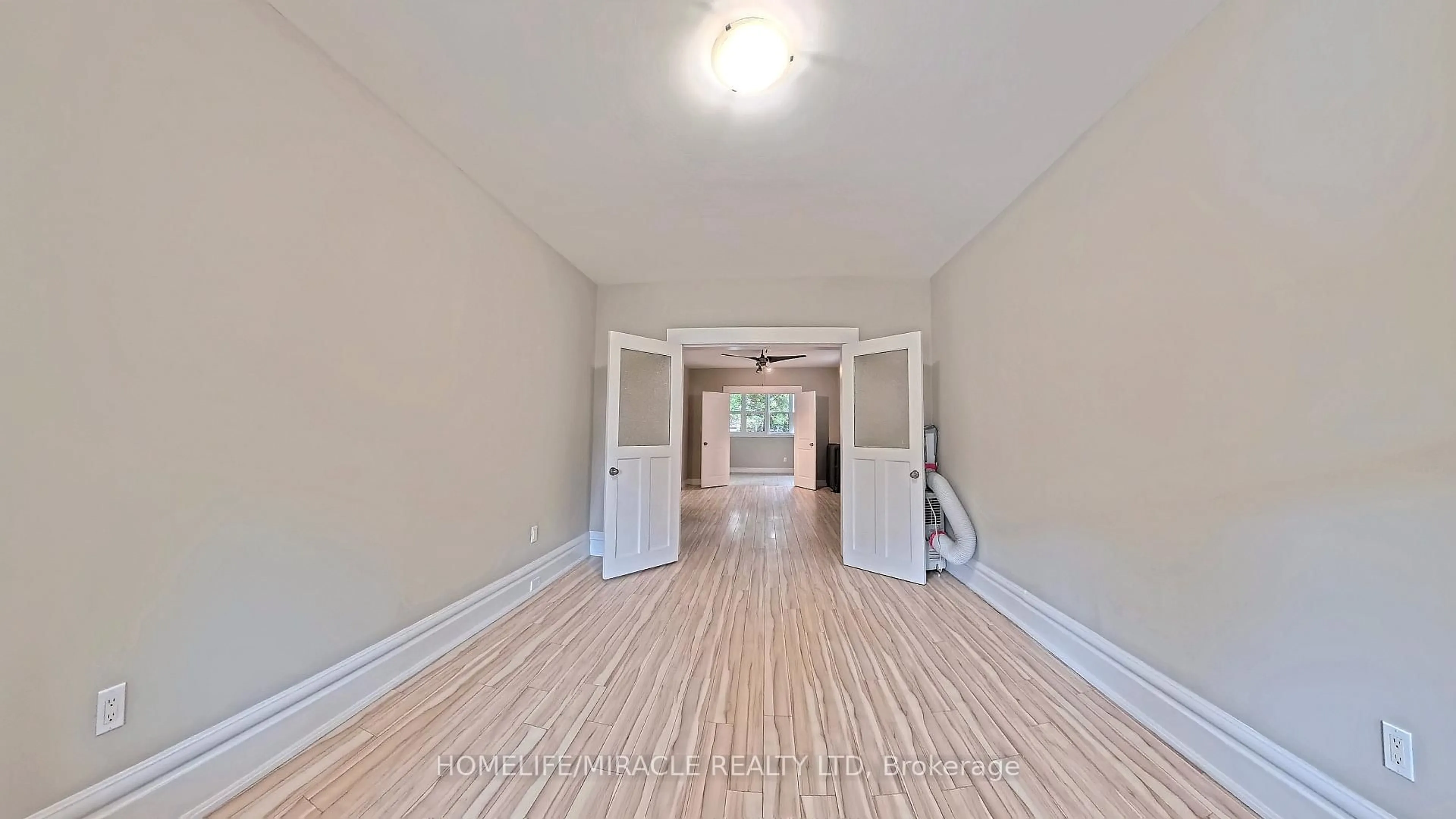 Unknown for 25 Spadina Ave, Hamilton Ontario L8M 2W8