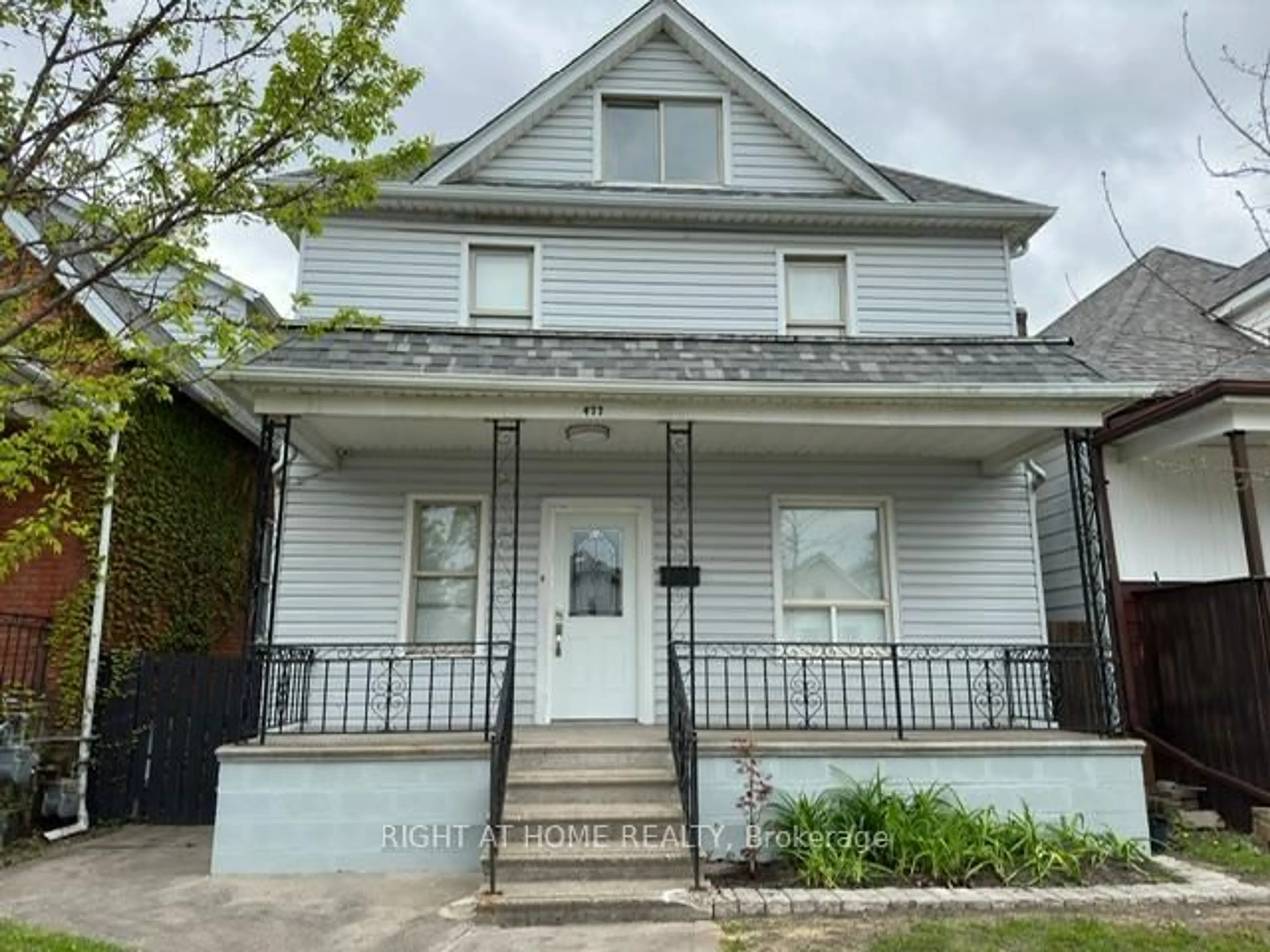 Home with vinyl exterior material, street for 477 Pierre Ave, Windsor Ontario N9A 2J9