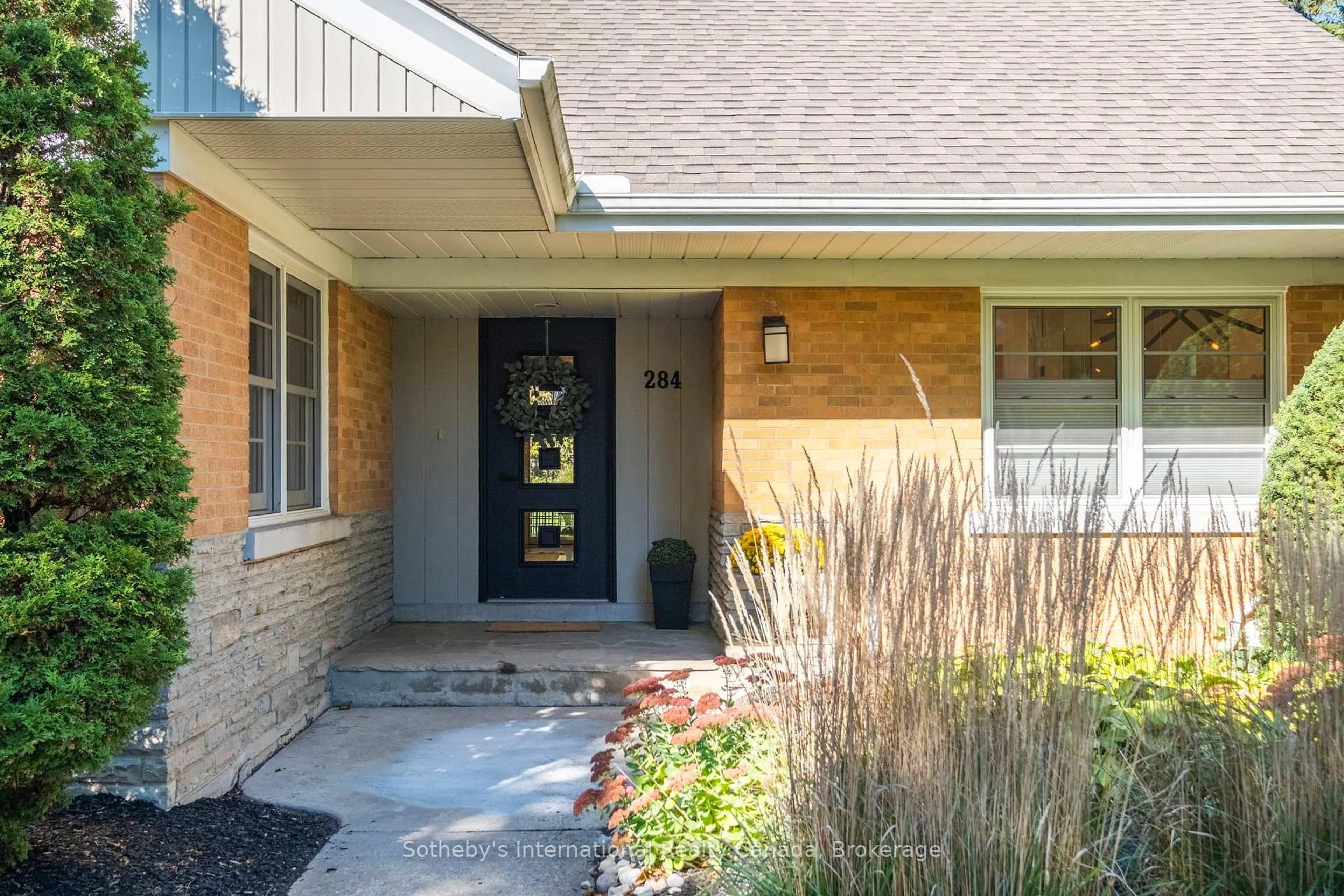 Unknown for 284 Union Blvd, Kitchener Ontario N2M 2T1