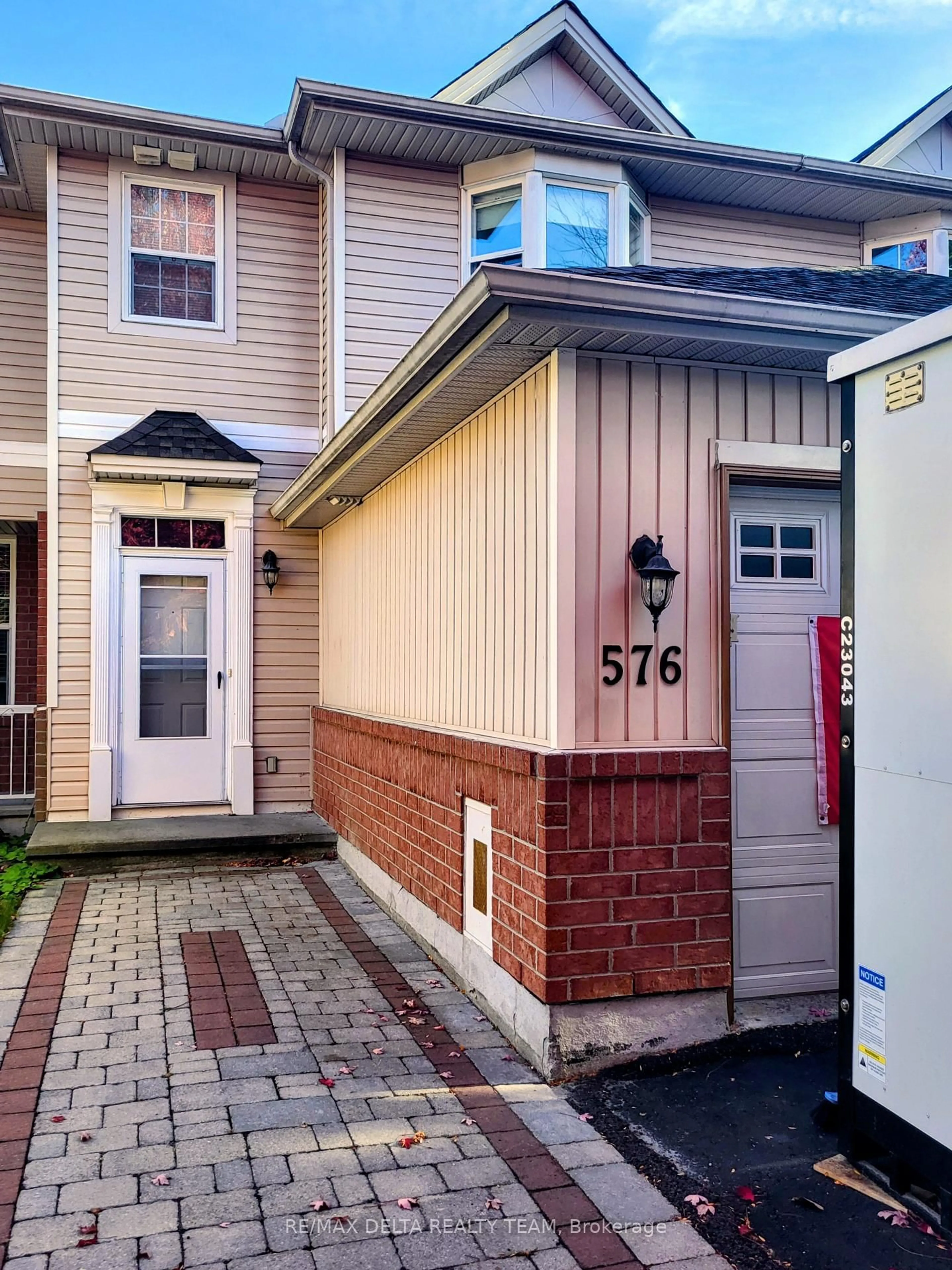 Home with brick exterior material, street for 576 Aberfoyle Circ, Ottawa Ontario K2K 3R3
