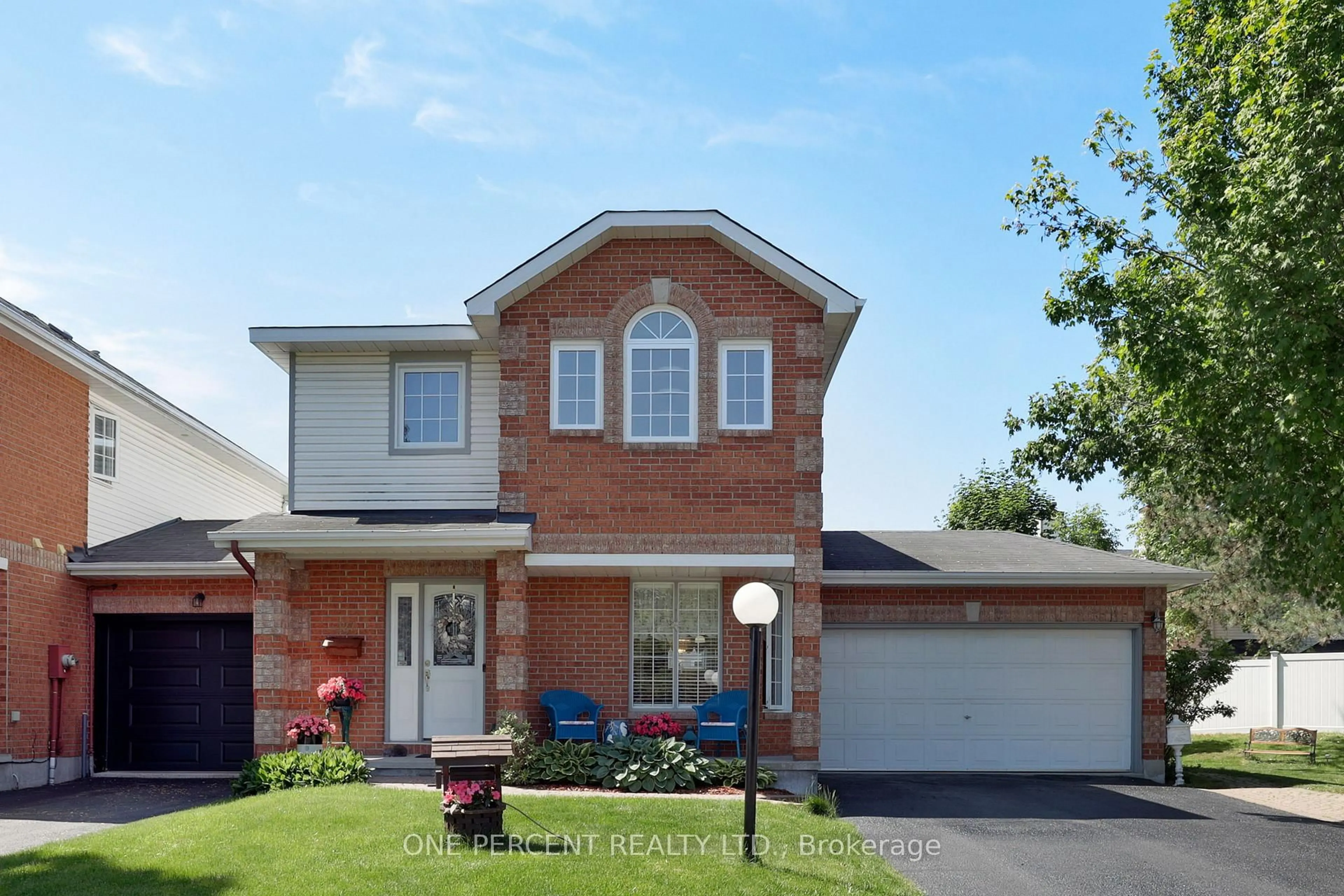 Home with brick exterior material, street for 127 Bridlewood Dr, Ottawa Ontario K2M 2G6