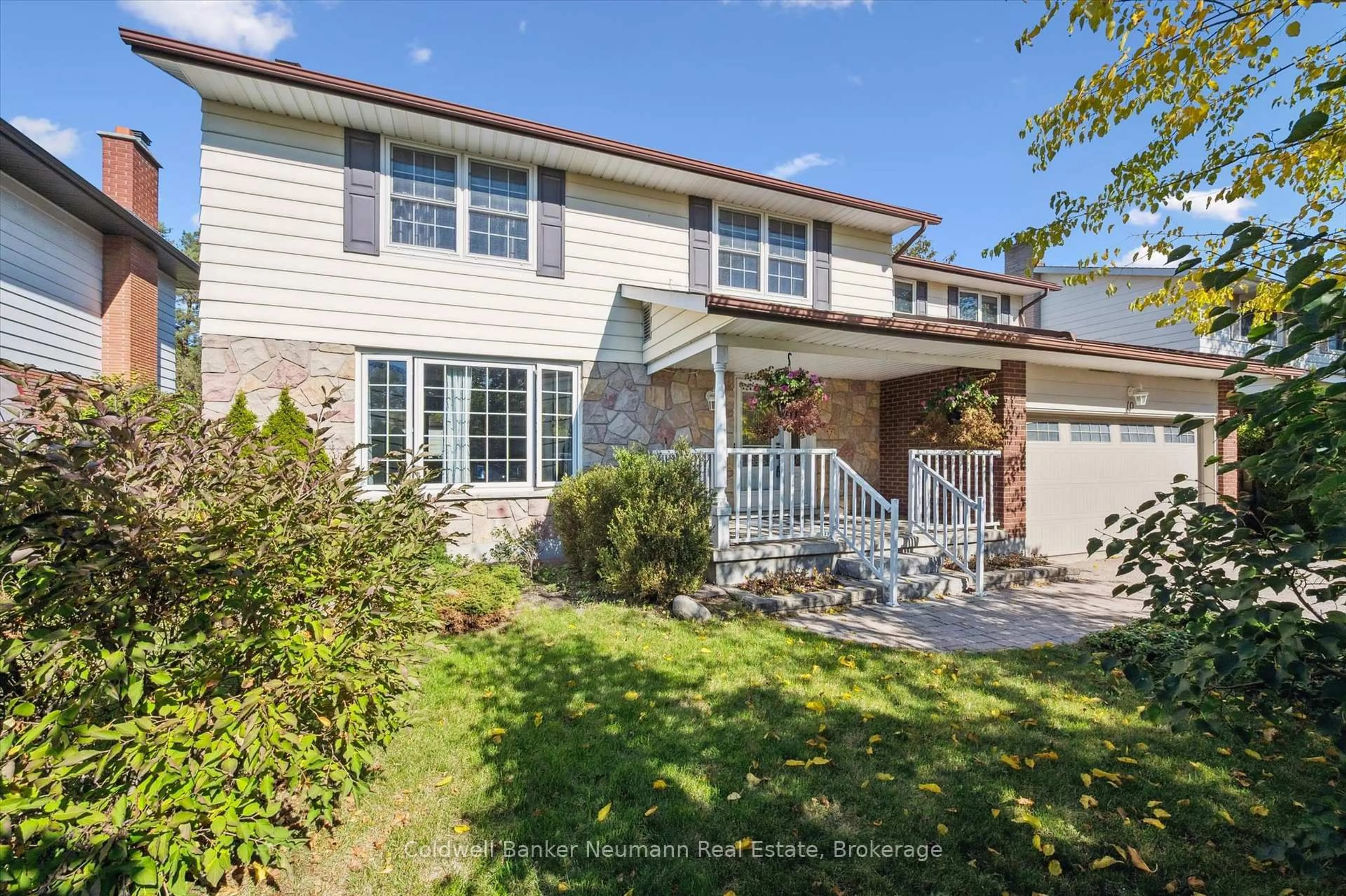 Home with vinyl exterior material, street for 10 Carmine Pl, Guelph Ontario N1E 3V1