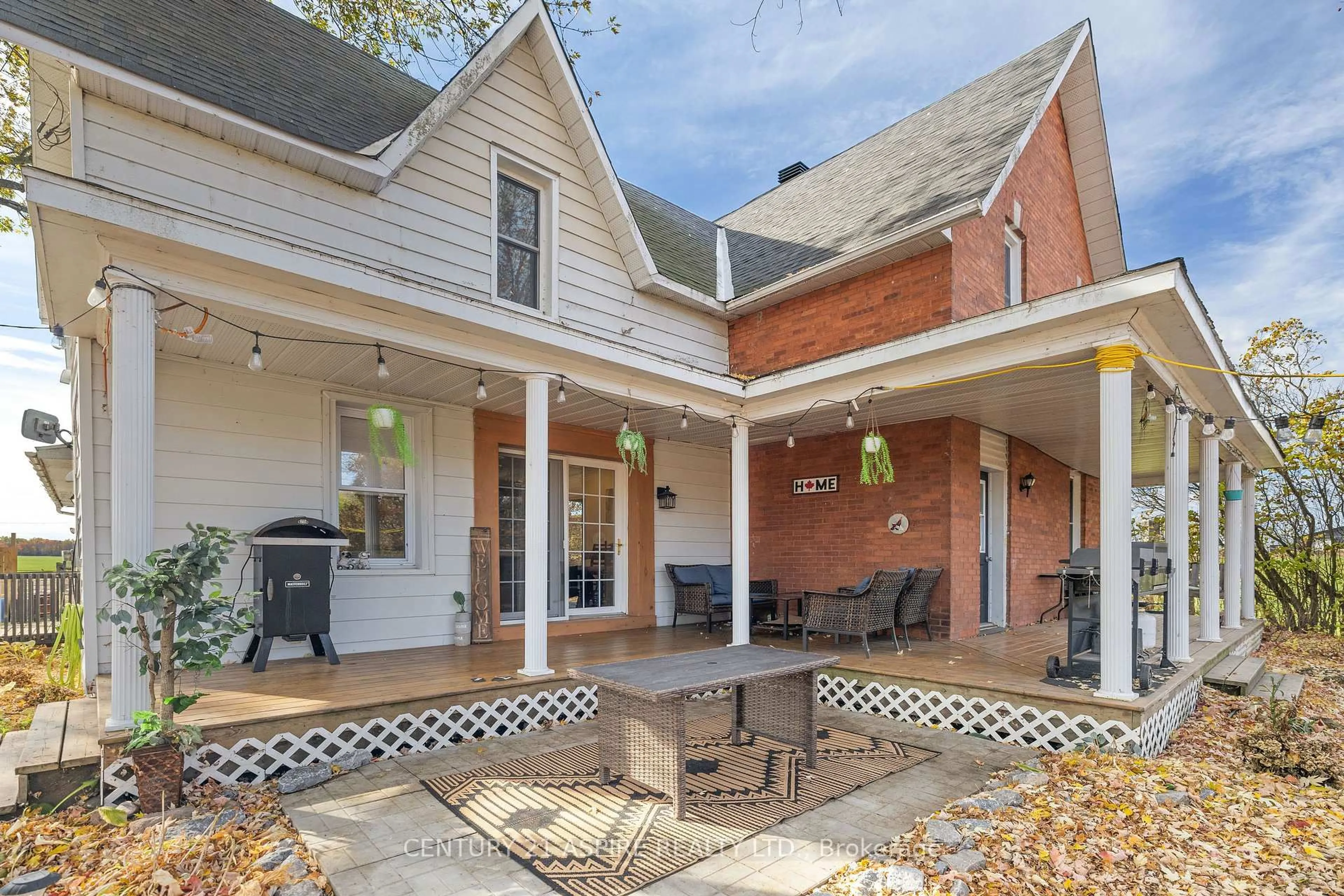 Patio, street for 341 Zion Line, Cobden Ontario K0J 1K0