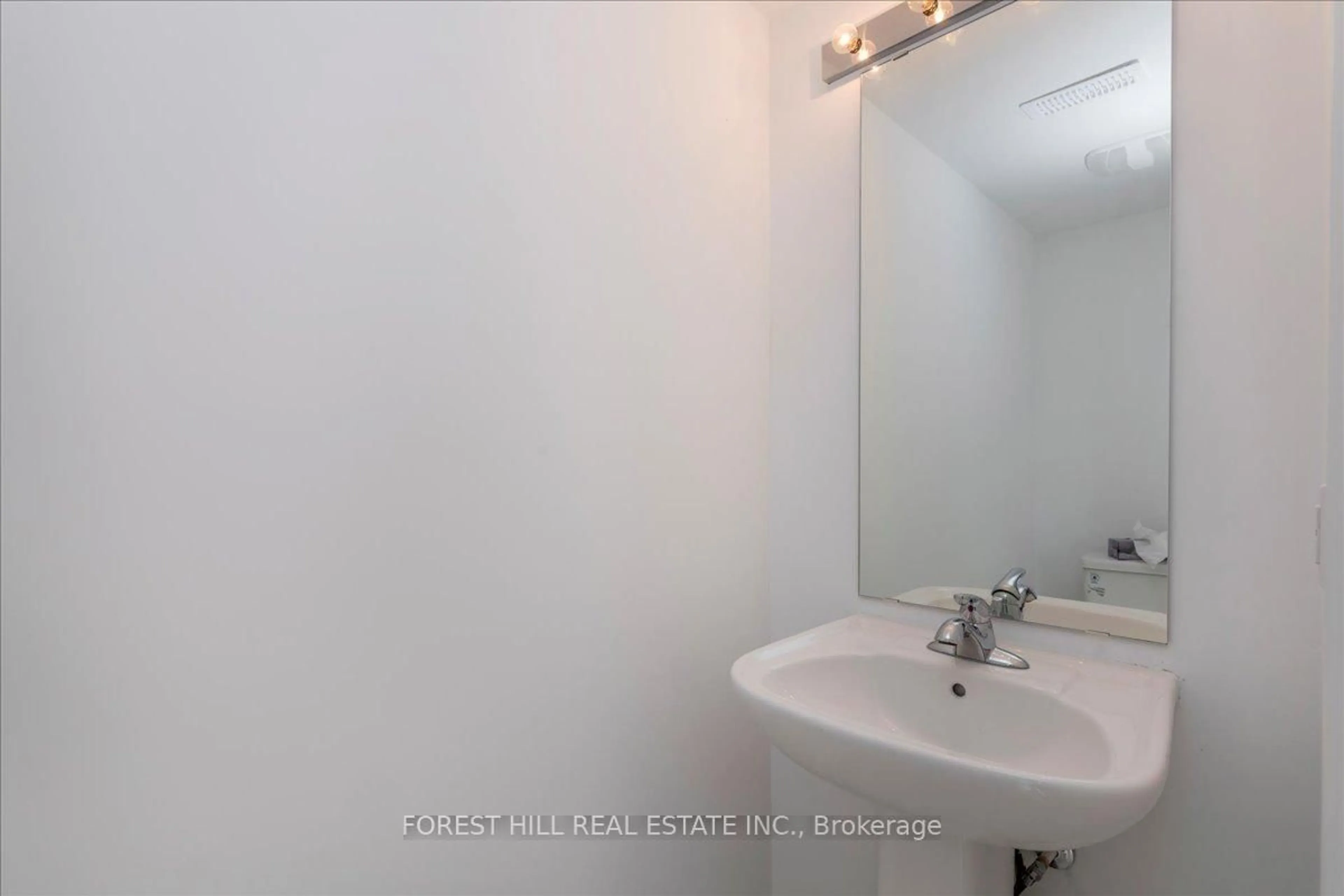 Standard bathroom, unknown for 111 Marina Village Dr, Georgian Bay Ontario L0K 1S0