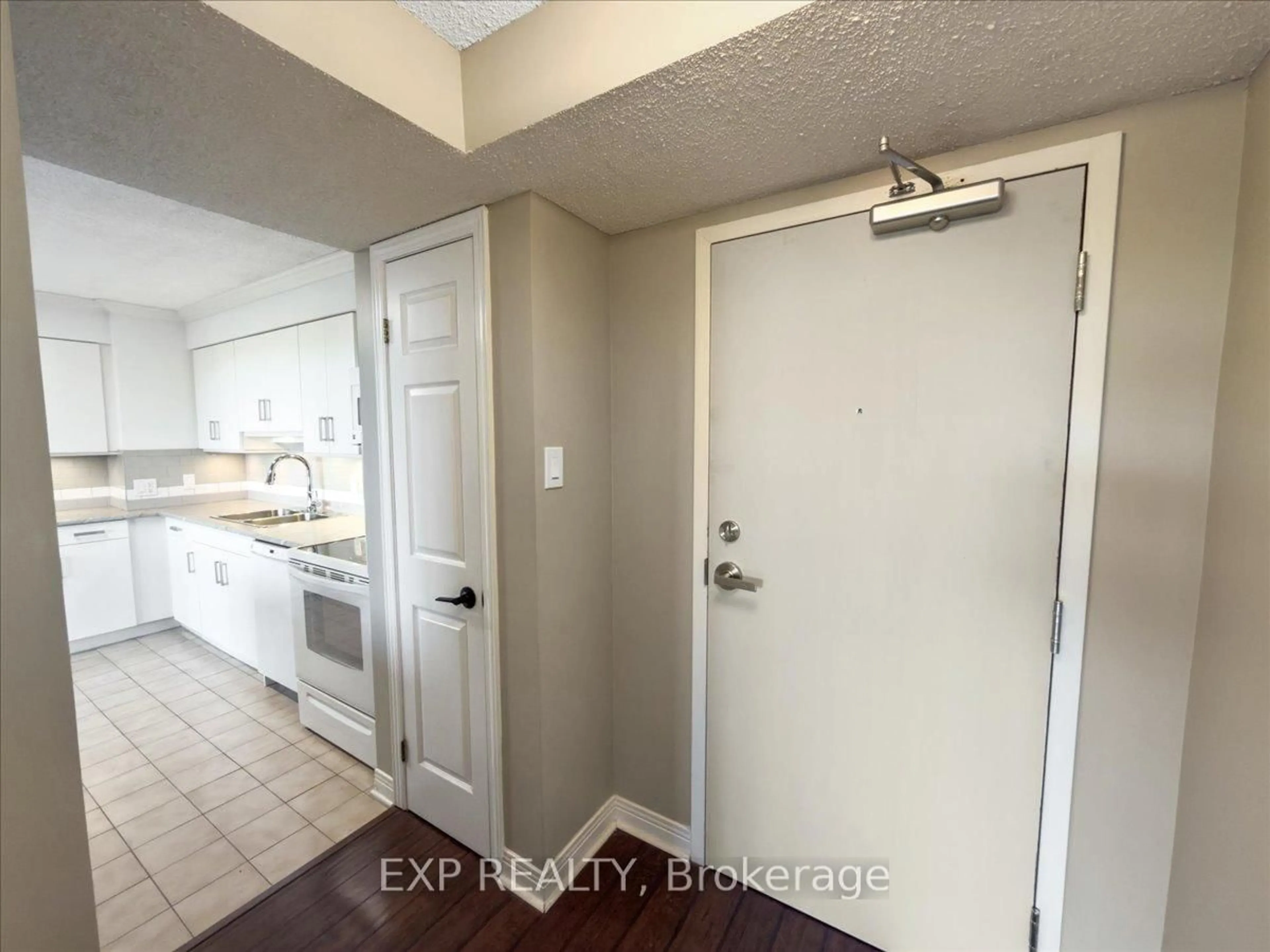 Indoor entryway for 600 Talbot St #704, London East Ontario N6A 5L9