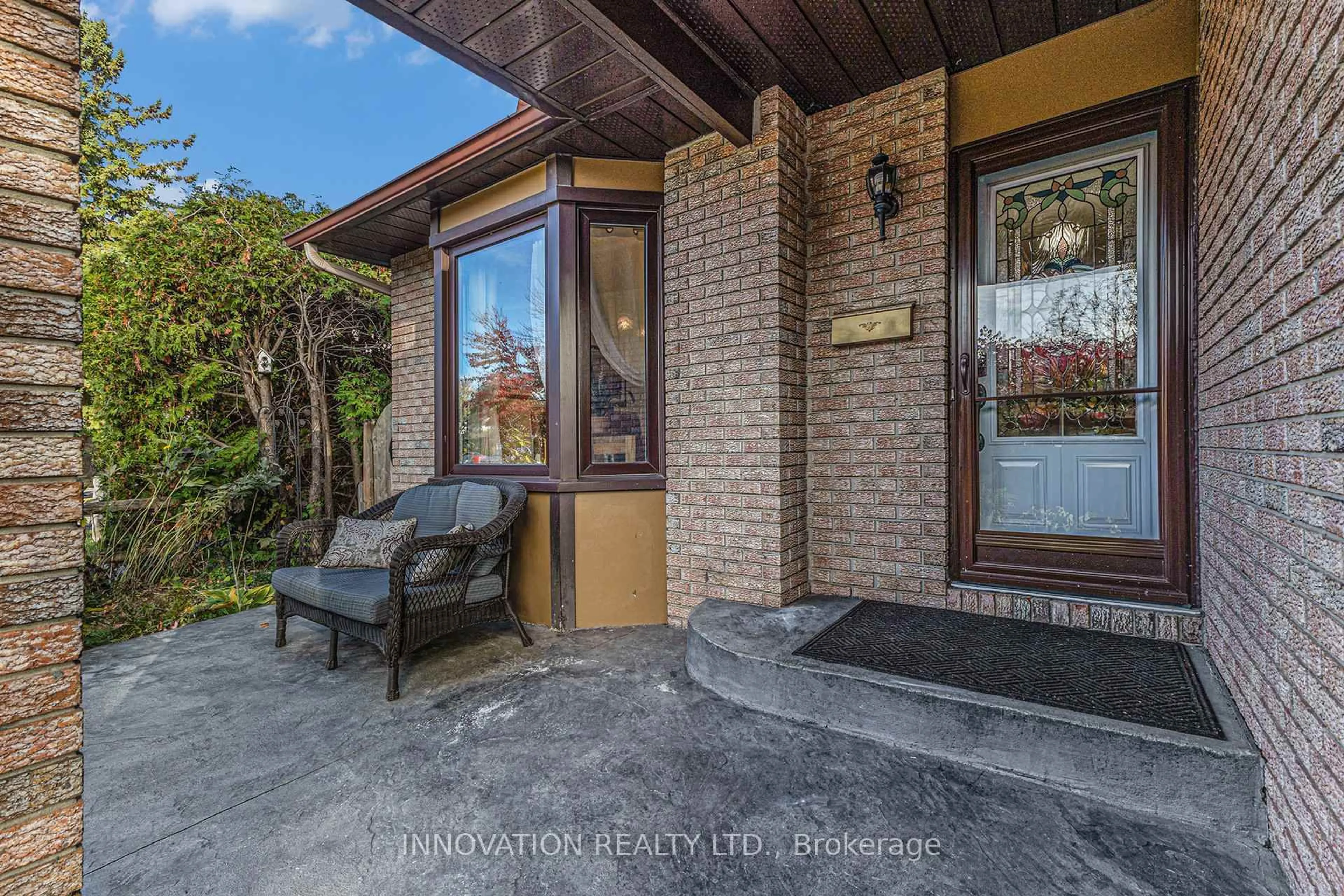 Unknown for 43 Liston Cres, Ottawa Ontario K2L 2W3