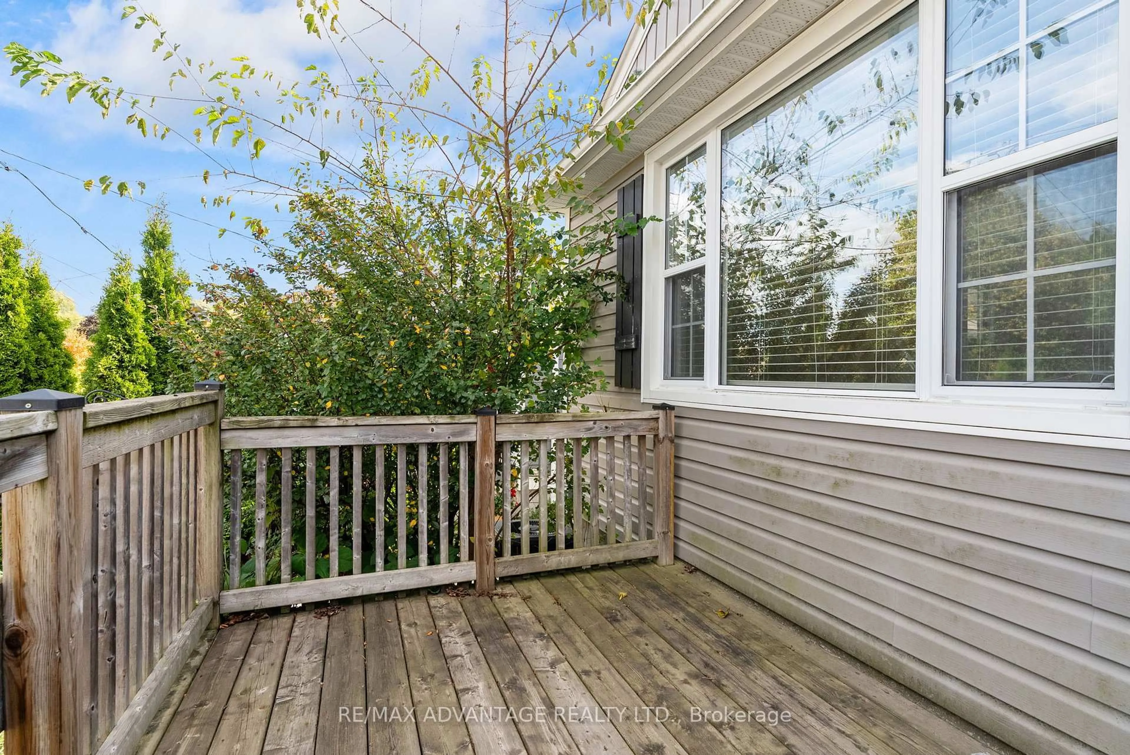 Patio, street for 555 Chester St, London South Ontario N6C 2K1