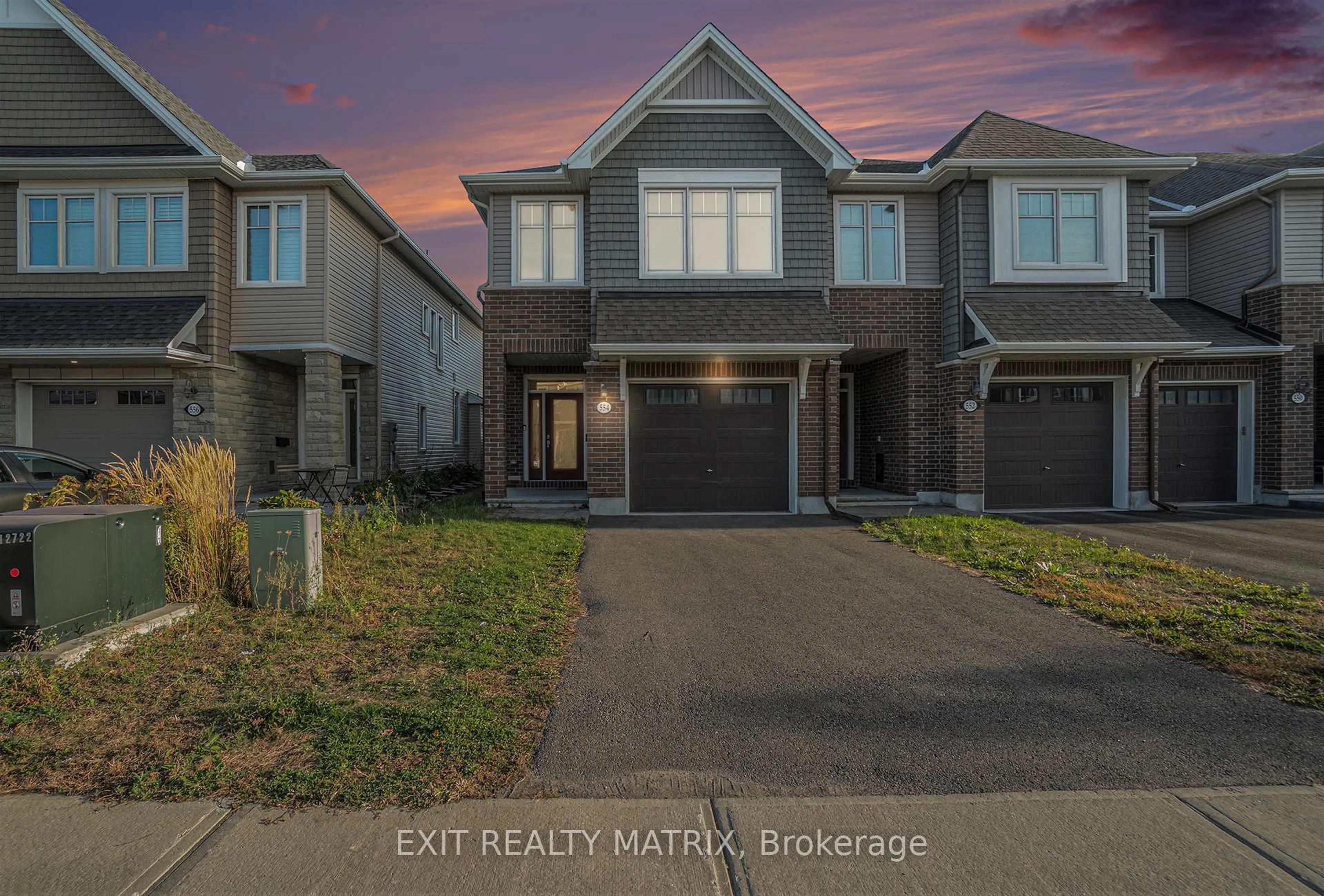 Unknown for 554 Jackdaw Ave, Ottawa Ontario K2J 6N1