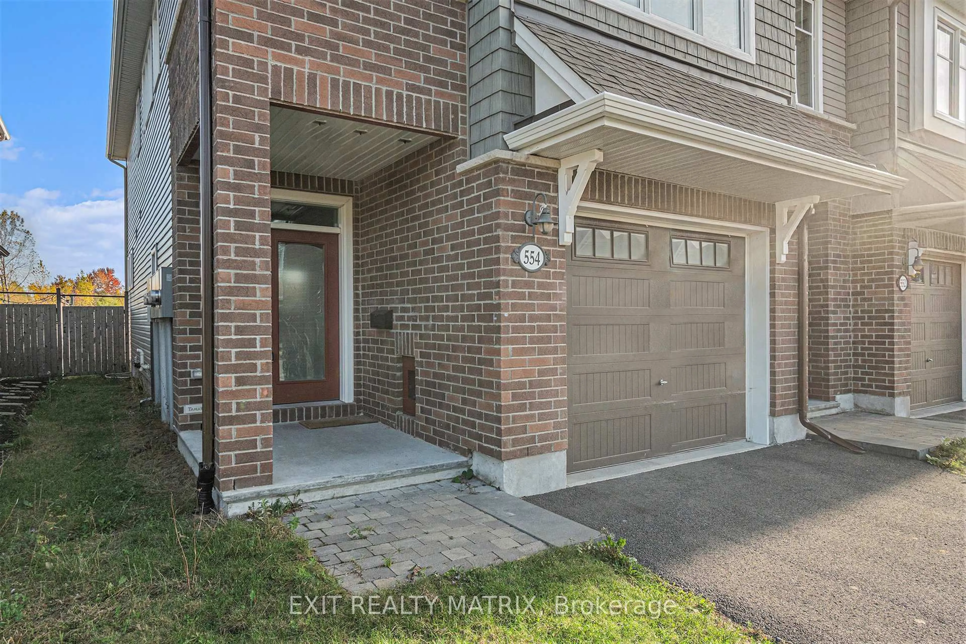 Home with brick exterior material, street for 554 Jackdaw Ave, Ottawa Ontario K2J 6N1