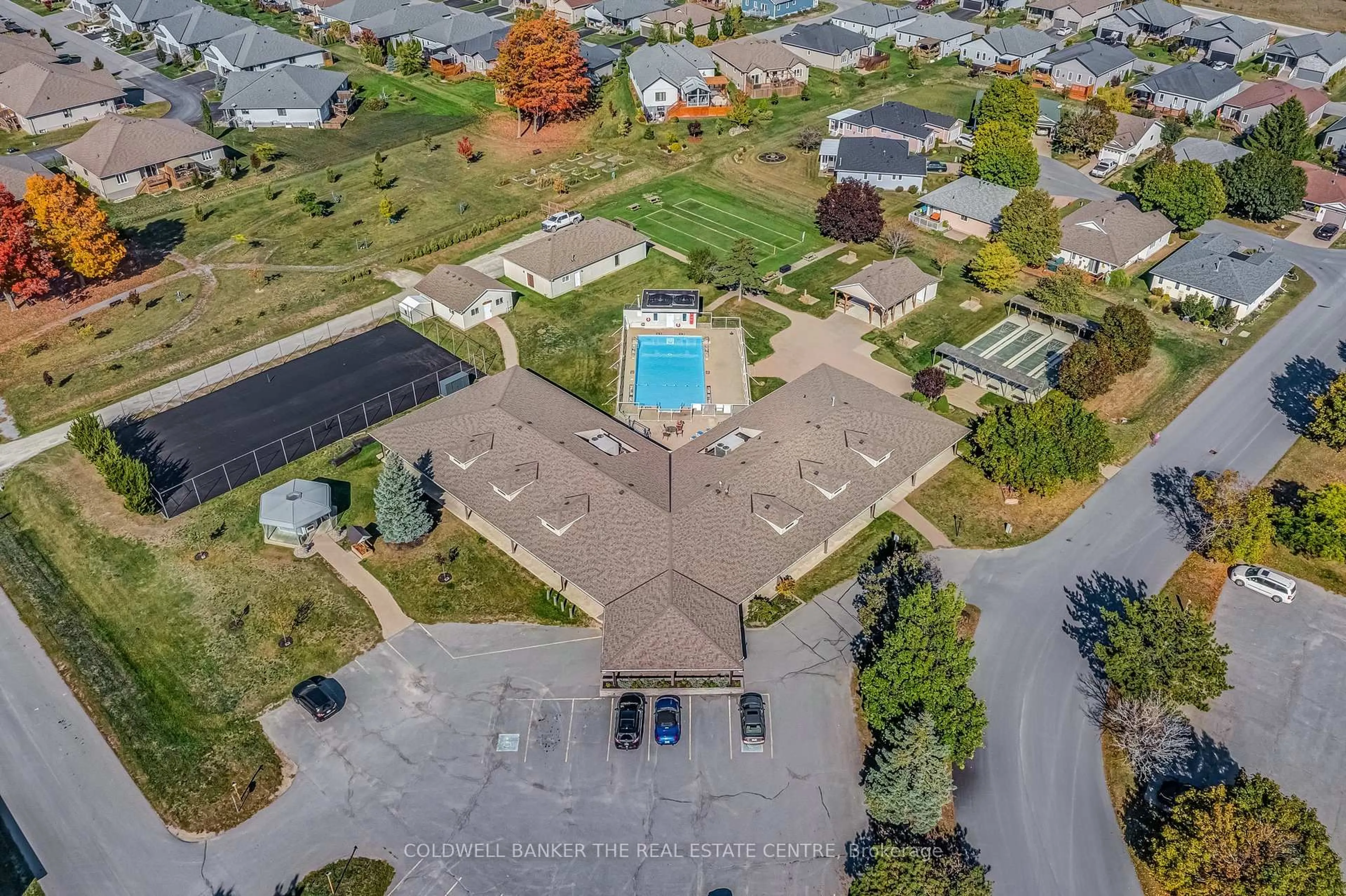Pool for 1 Reynolds Pl, Prince Edward County Ontario K0K 3L0