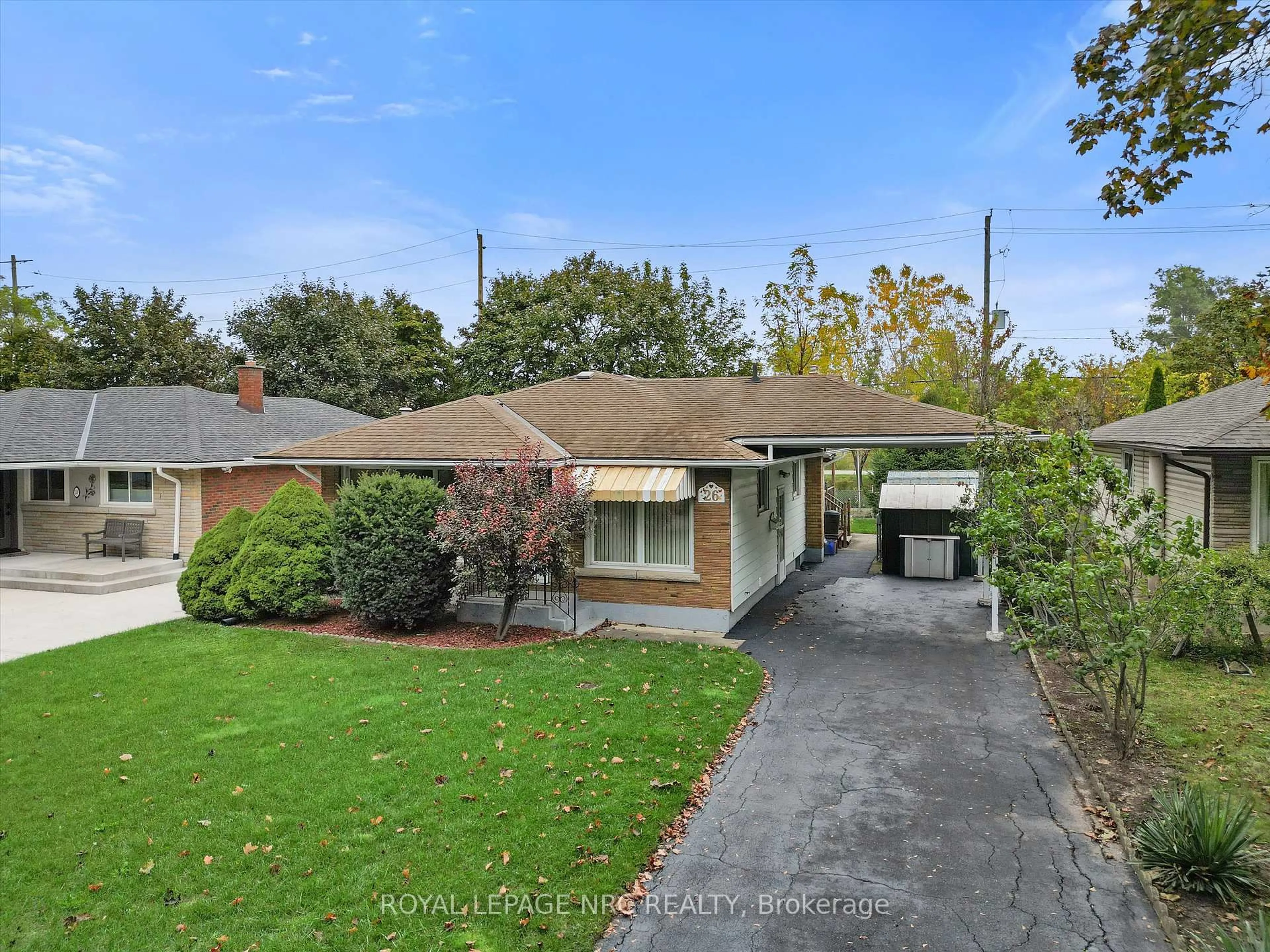 A pic from outside/outdoor area/front of a property/back of a property/a pic from drone, street for 26 Brookdale Ave, St. Catharines Ontario L2T 2T3