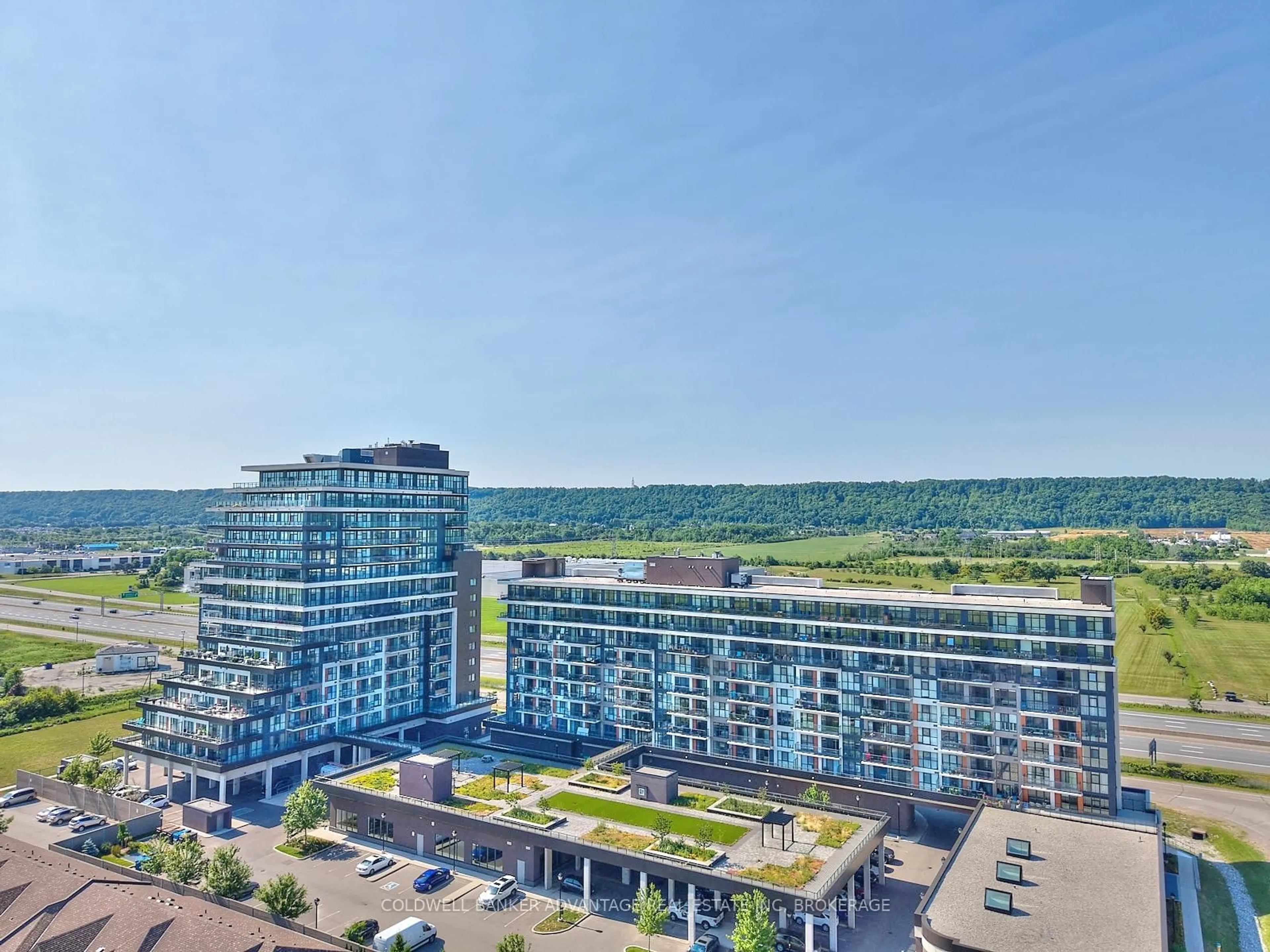 A pic from outside/outdoor area/front of a property/back of a property/a pic from drone, city buildings view from balcony for 550 North Service Rd #610, Grimsby Ontario L3M 0H9