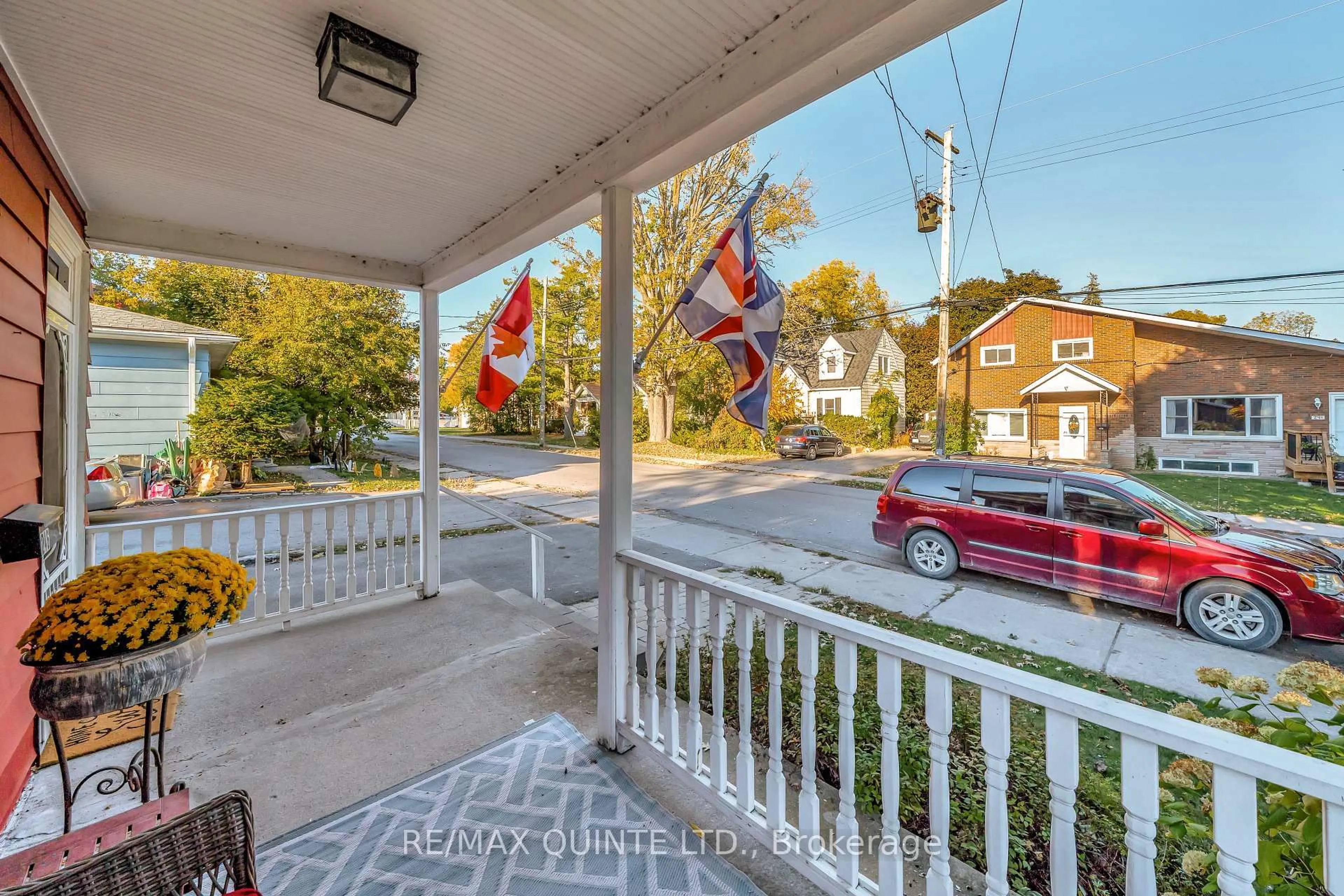 Patio, street for 246 Foster Ave, Belleville Ontario K8N 3R3